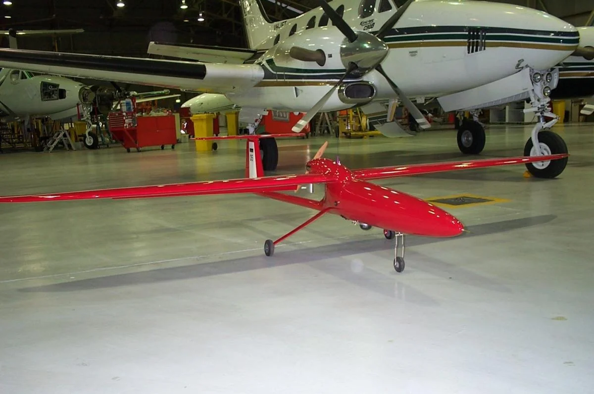 The Silvertone Flamingo 05 used in the 2007 Outback Challenge before fitting the water bottle.