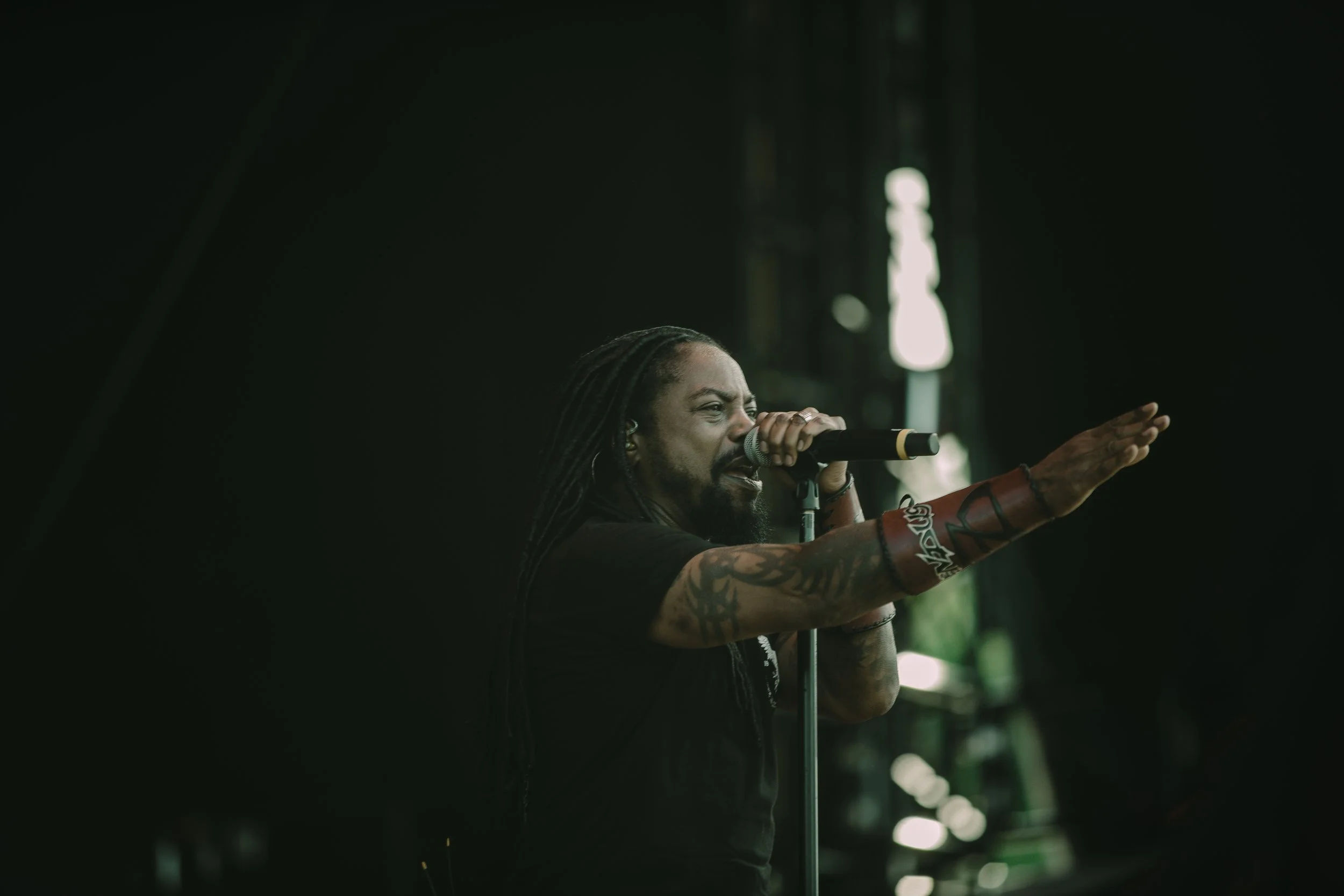 Photosxbyem_BRRFSevendust-9.jpg