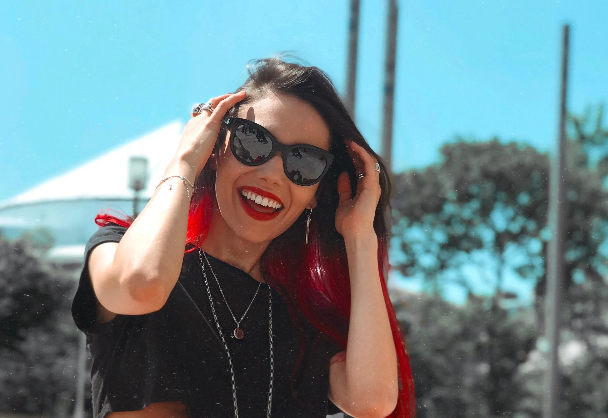 Facetune_23-05-2018-15-37-50.jpg