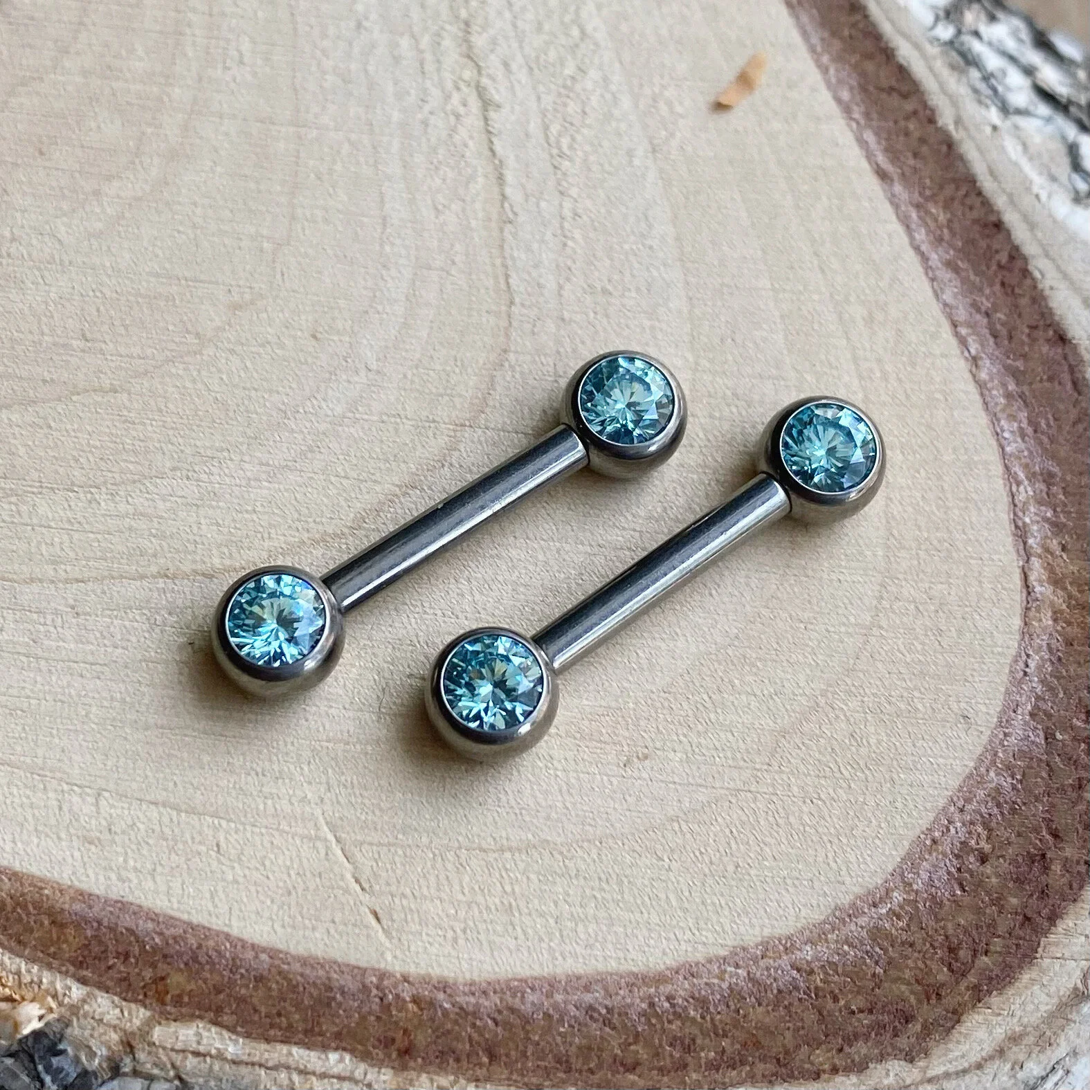 Frosty Mint CZ Bezel, Nipple Collection