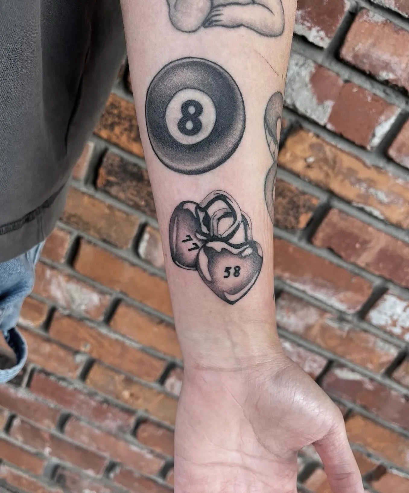 Ready for your next tattoo with @bfloeric ? Send him an email to book! ✨