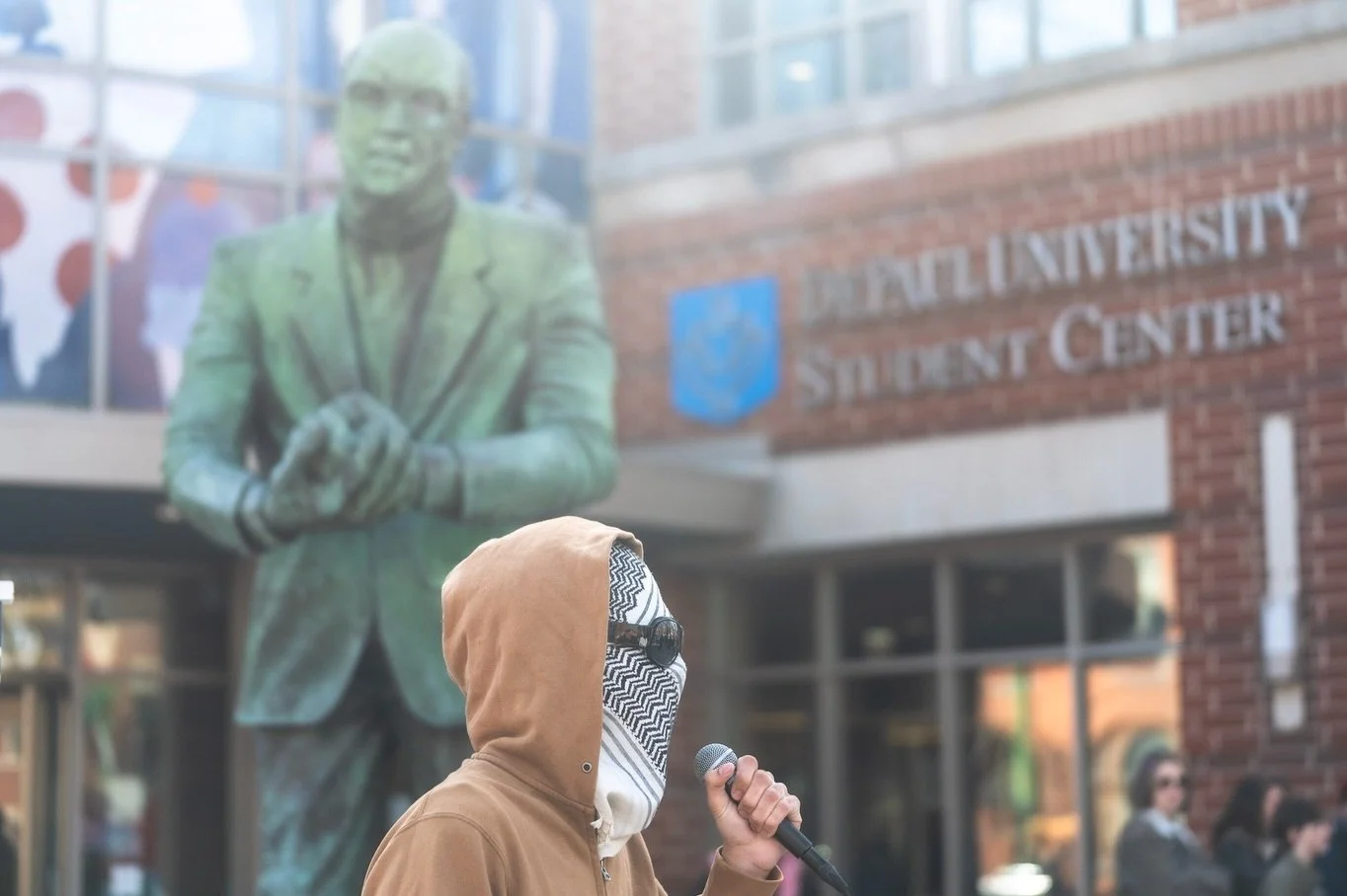 Last week CAIR-Chicago supported Palestinian students in filing discrimination complaints against DePaul University 🚨
&nbsp;
Students were supported at our April 7th press conference with Rep. Delia Ramirez, Rabbi Brant Rosen, Father Pfleger, and Es