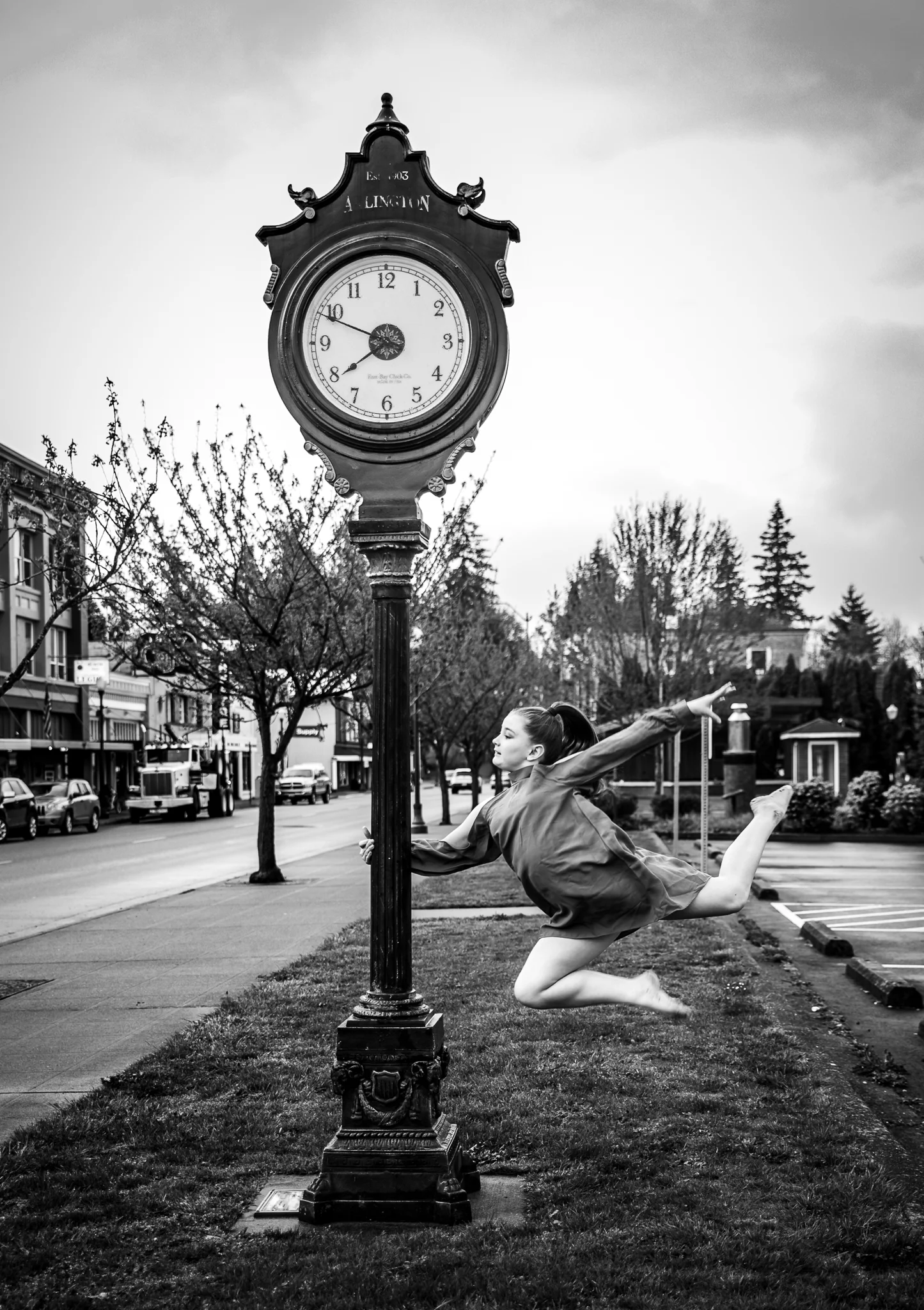 Downtown Arlington WA Dancer Session-4.jpg