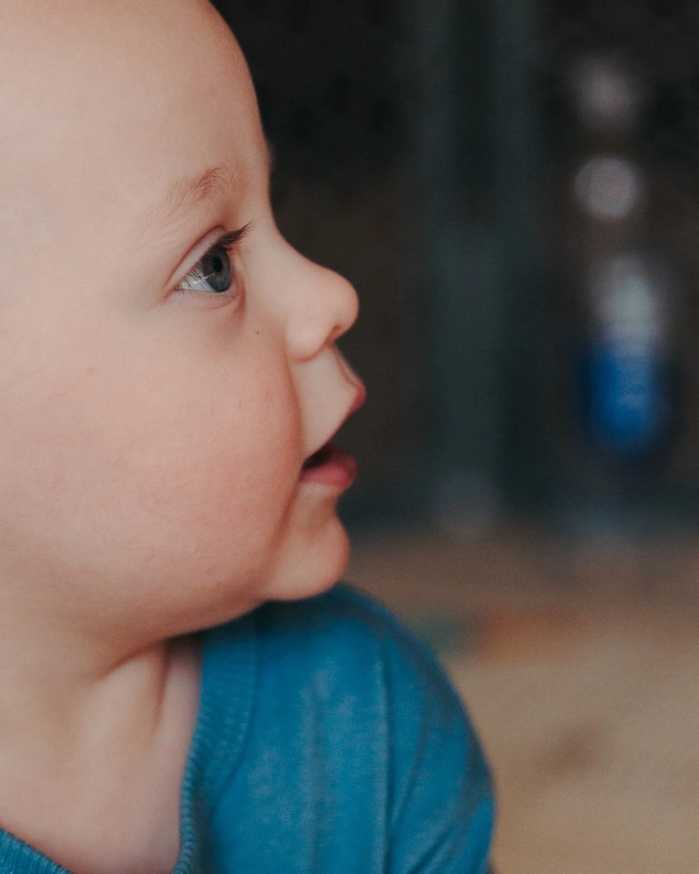 There were friends and family in the backyard.

Bubbles floating through the air.

Sticky fingers, a delicious cake from #charlottescreativecravings , and a one-year-old being celebrated exactly as they should be &mdash; surrounded by the people who 