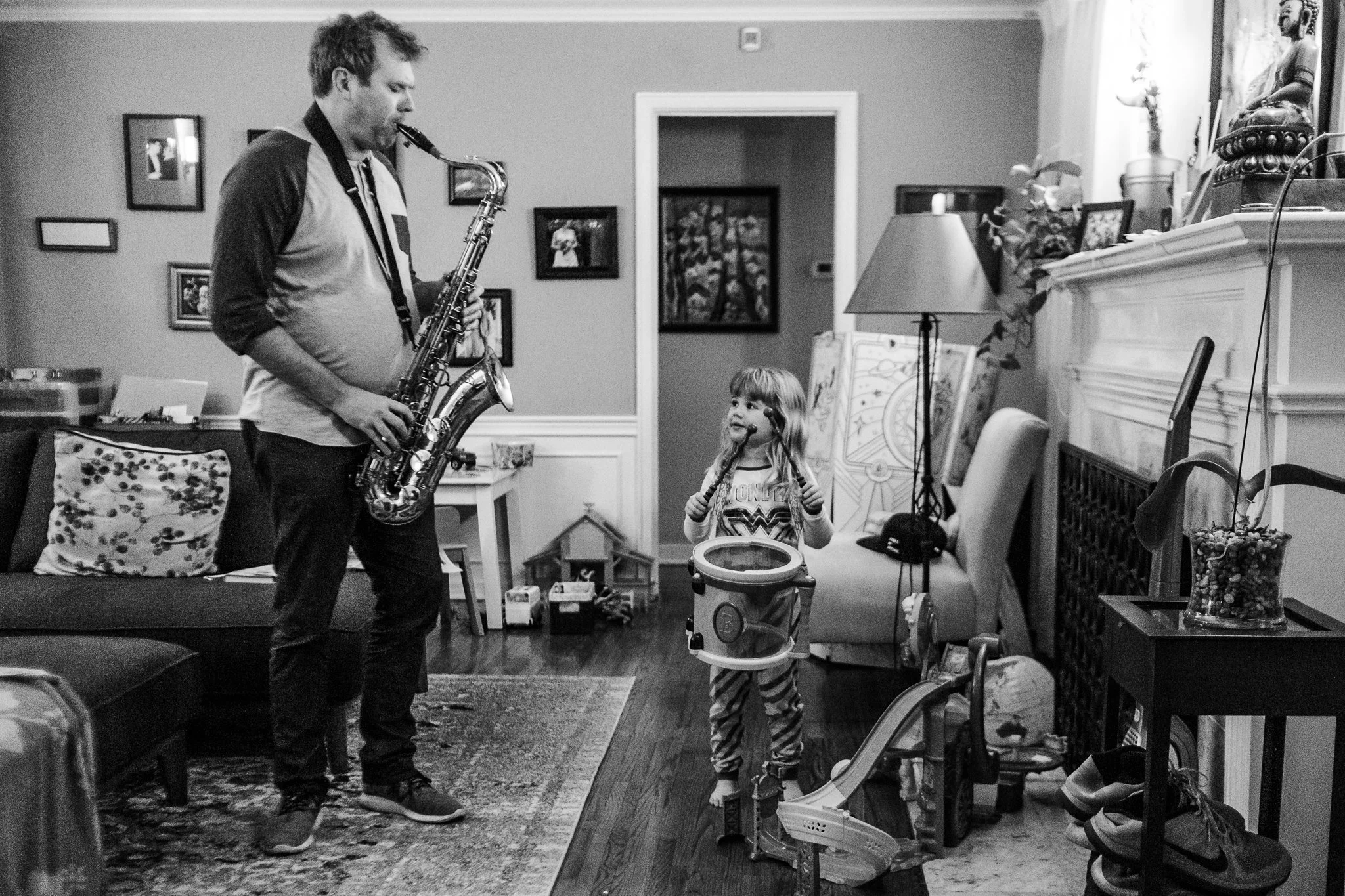 Documentary Family Photography Dad and Daughter Playing Instruments