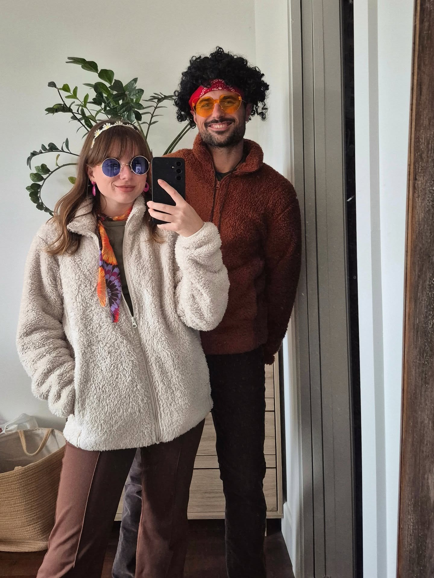 L'Halloween, ma f&ecirc;te pr&eacute;f&eacute;r&eacute;e 👻

🪩 Disco couple
🍹 Vacanci&egrave;re 
✌🏼 Hippie

#YourWeirdVeganFriend