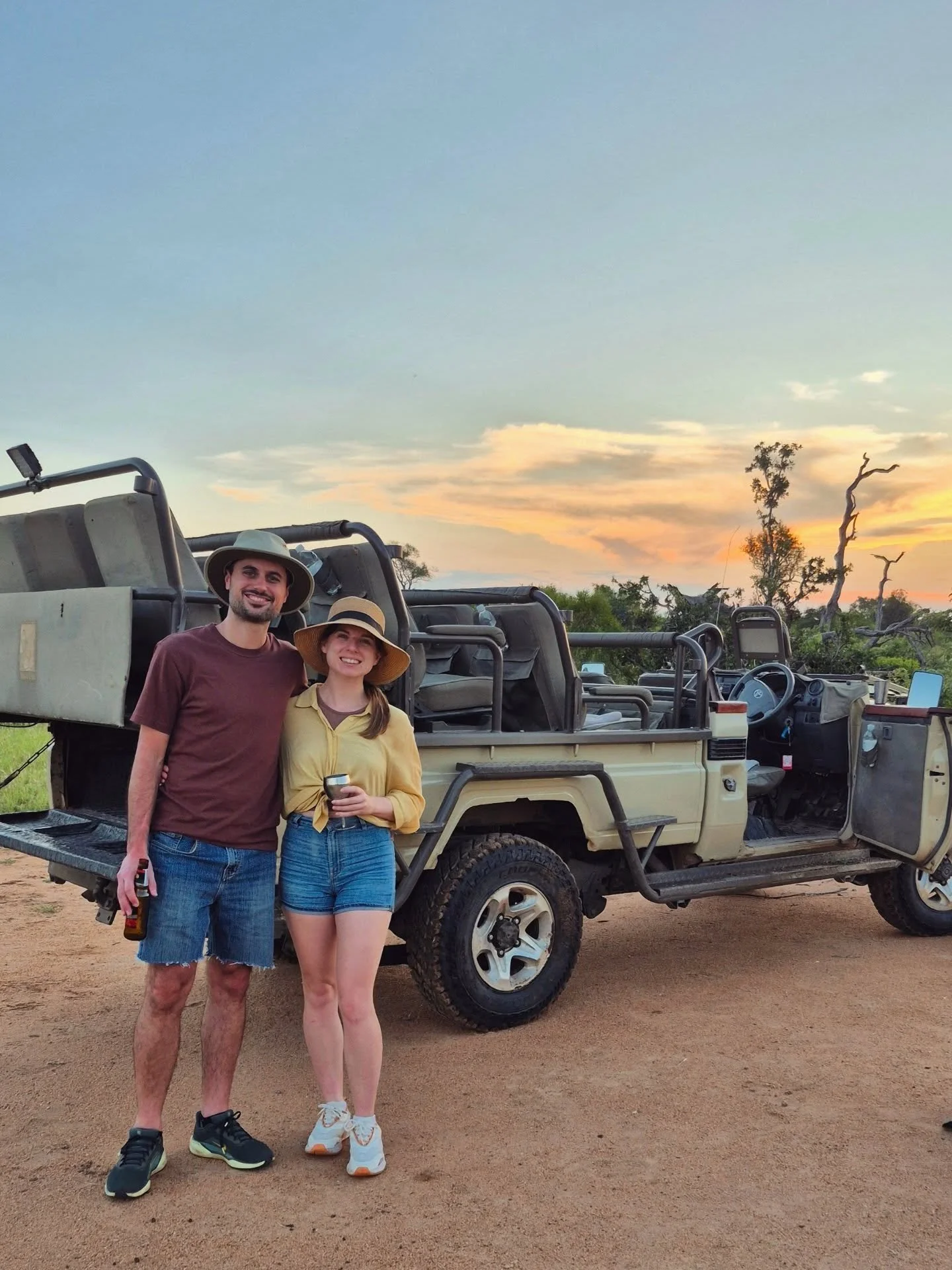 Semaine 1 en Afrique du Sud ✔️ - partie 2

////

Week 1 in South Africa ✔️ - part 2

#YourWeirdVeganFriend #visitsouthafrica #balulegamereserve