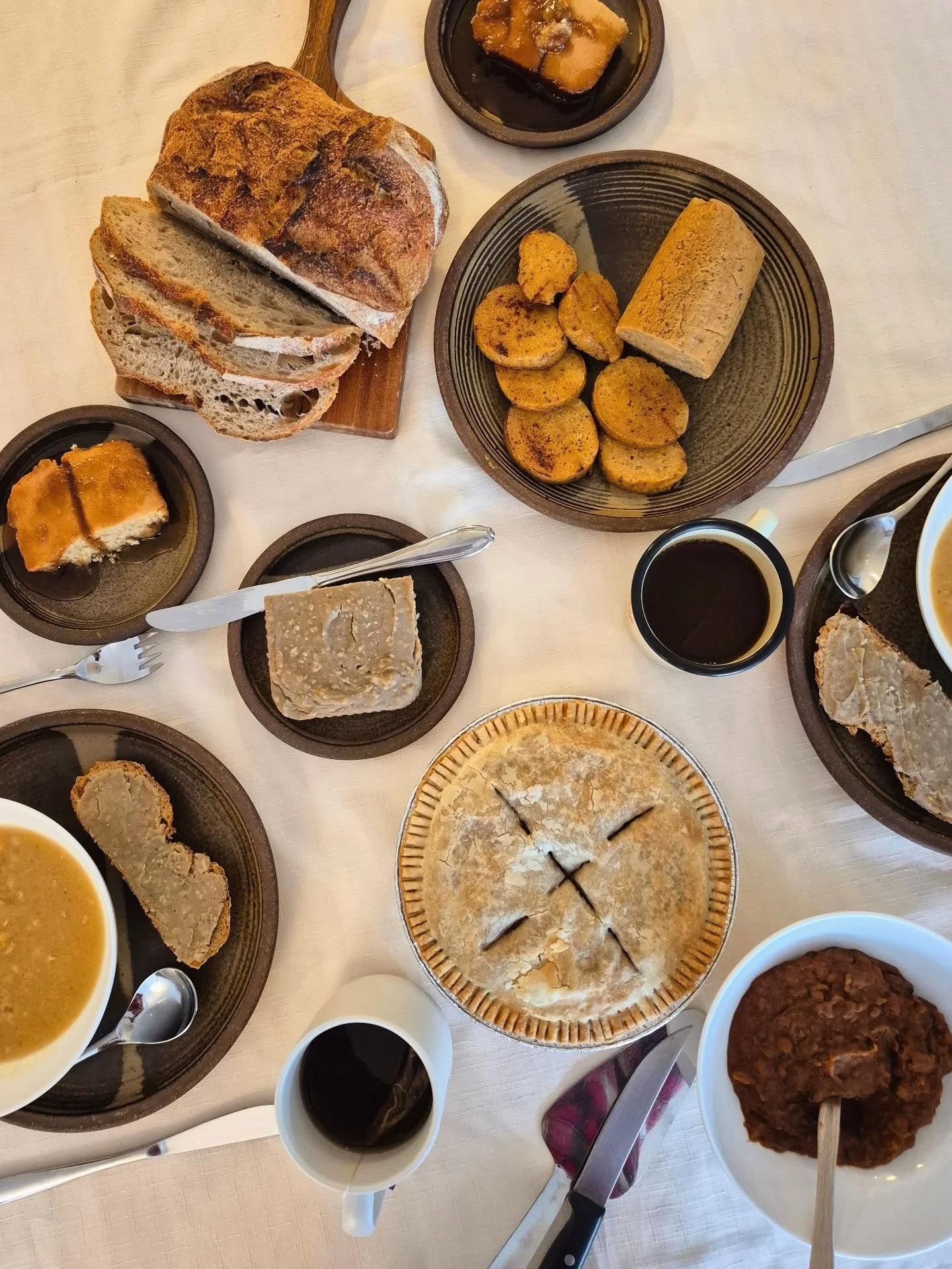 Passion cabane &agrave; sucre 🍁

Yen a d'autres ici qui trippent bouffe de cabane ? Non? Dites-moi que je suis pas toute seule 😬

En tout cas, moi c'est mon " most wonderful time of the year " et cette ann&eacute;e, j'ai eu la chance de p
