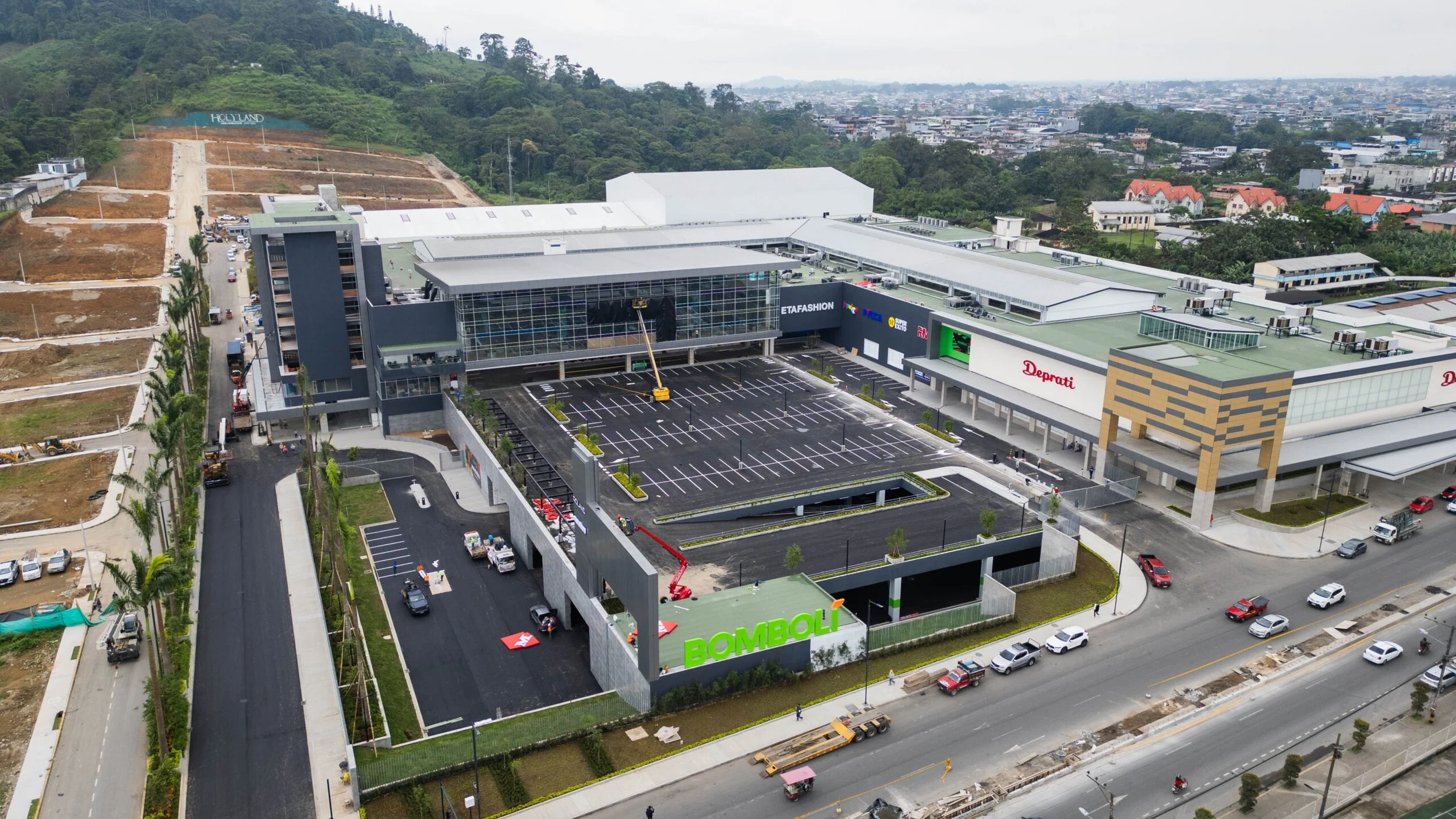Bombolí Shopping, un nuevo impulso comercial para Santo Domingo