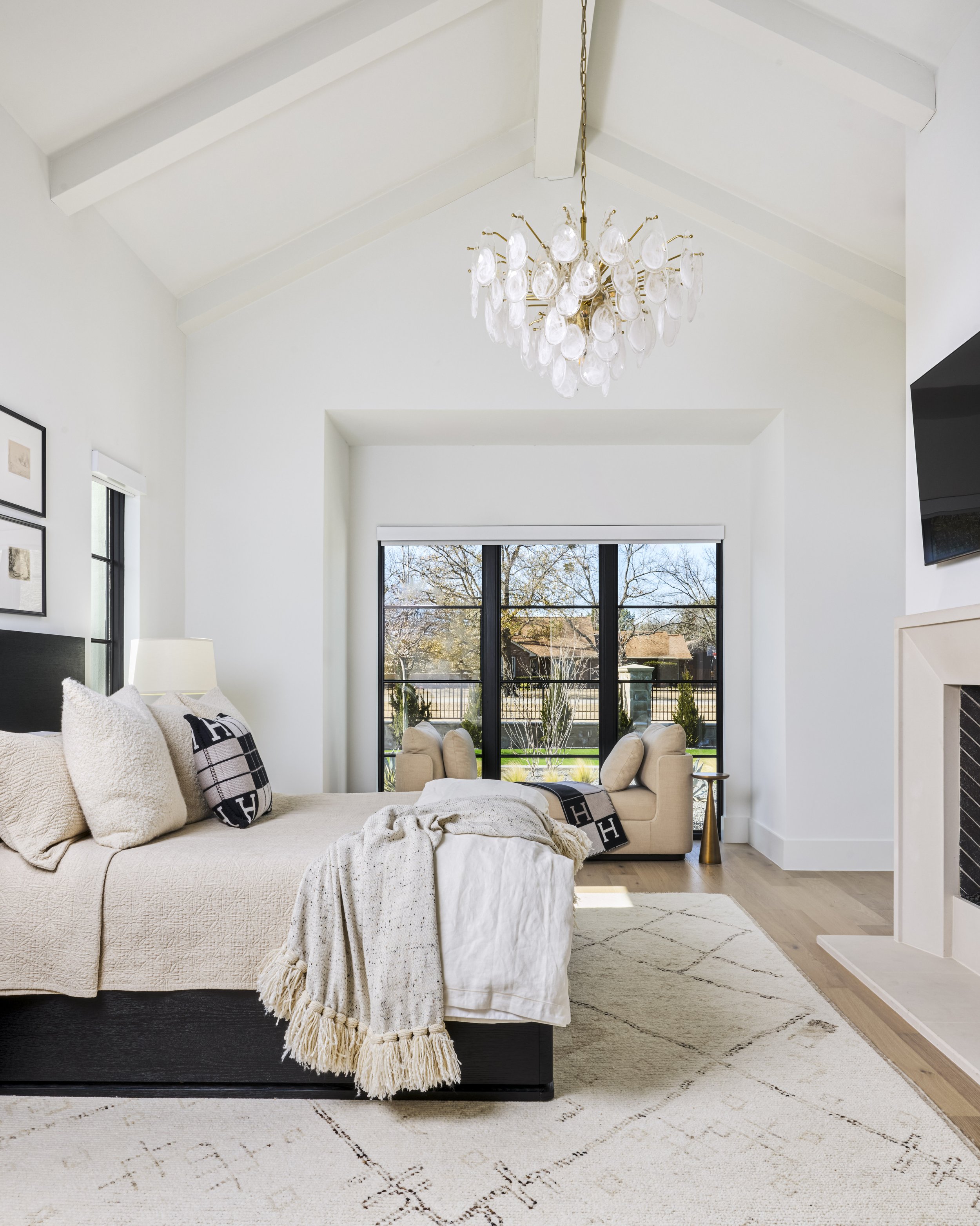 StarrConstruction_LBMInteriors_KateIwanski-12 (1) (1).jpg