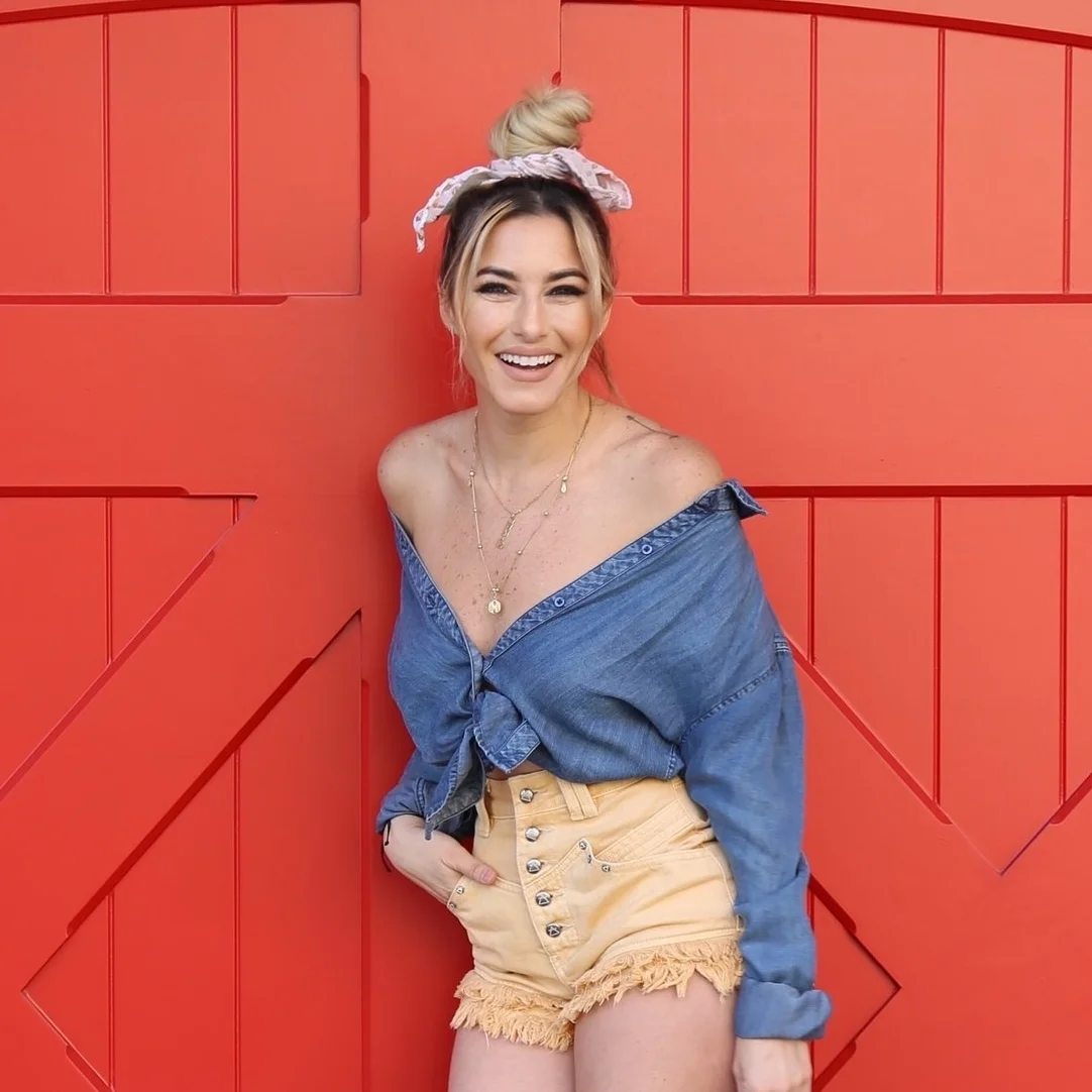 Facetune_08-04-2018-17-42-20.jpg