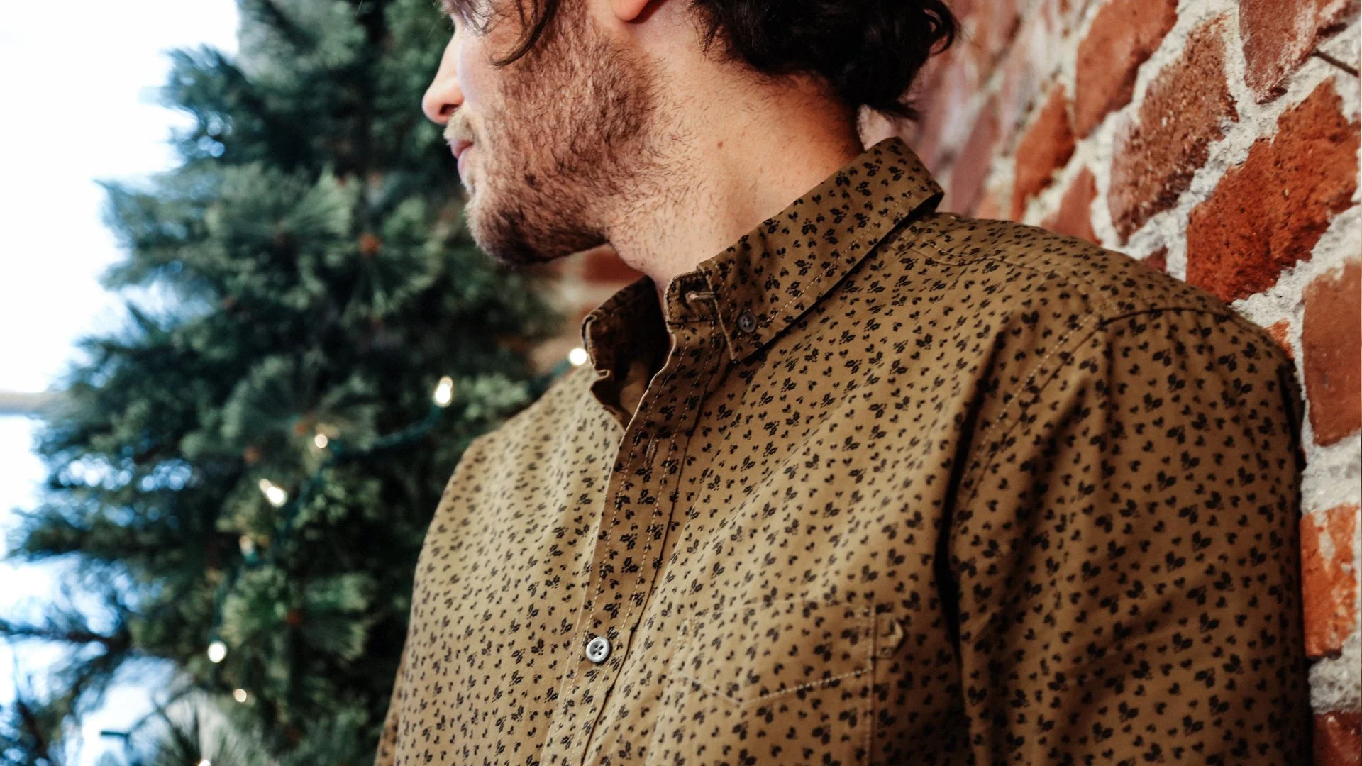Blog-Mistletoe-Shirt_1a7a5abb-4415-4687-a72d-d45f9baa7ab3.jpg