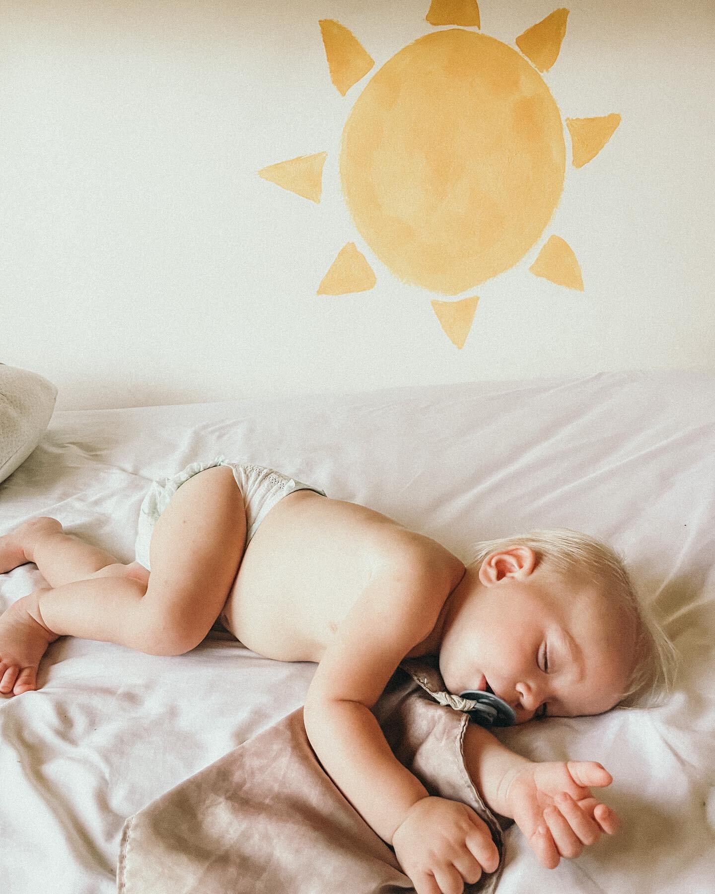 Every day in Costa Rica is a BIG day! We usually stay out from morning till late at night chasing waterfalls, dolphining in the ocean, playing with our other baby friends, catching up with friends, or just lizarding on the beach 🏝️ we wouldn&rsquo;t