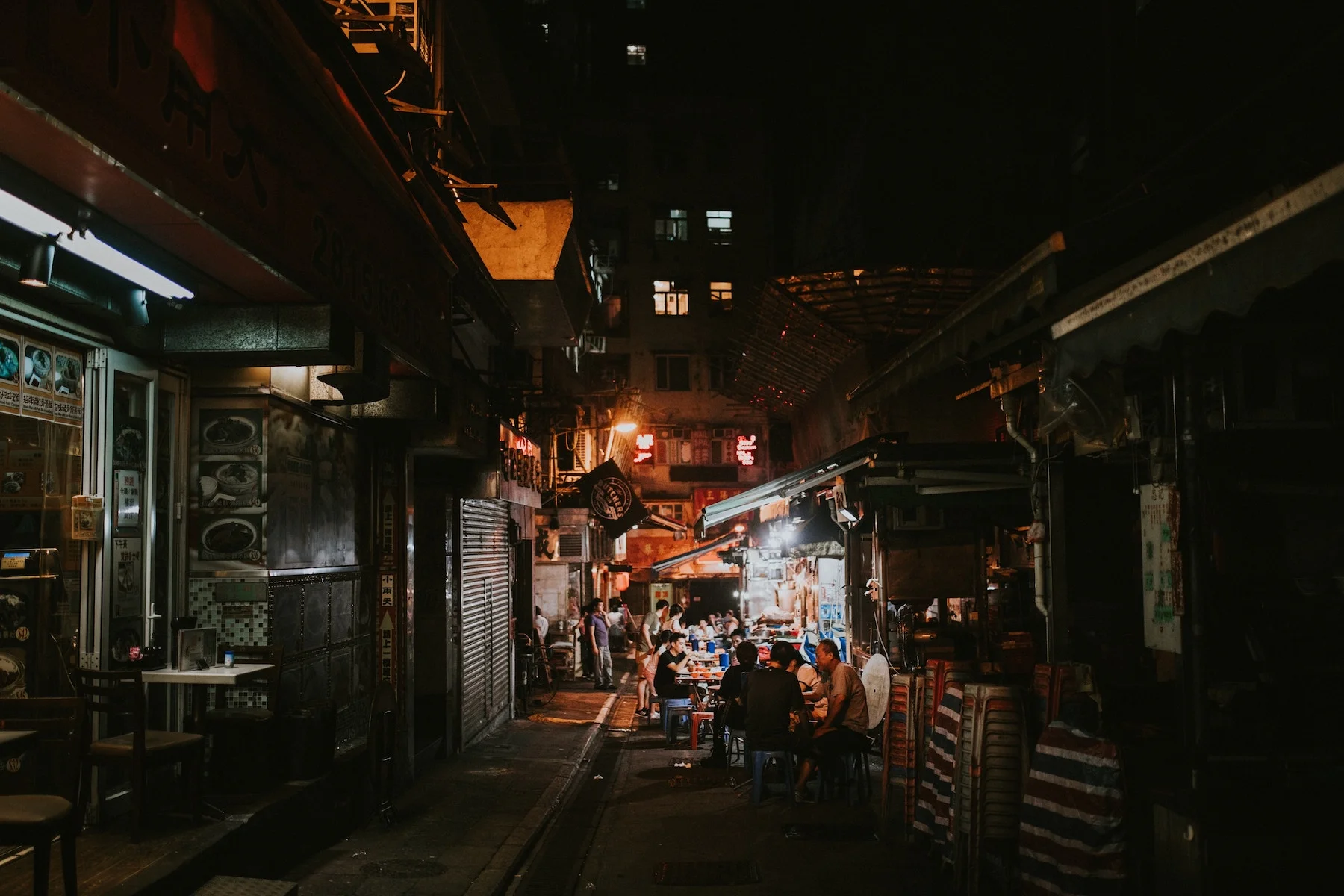 felix-russell-saw-389037-unsplash copy-web.jpg