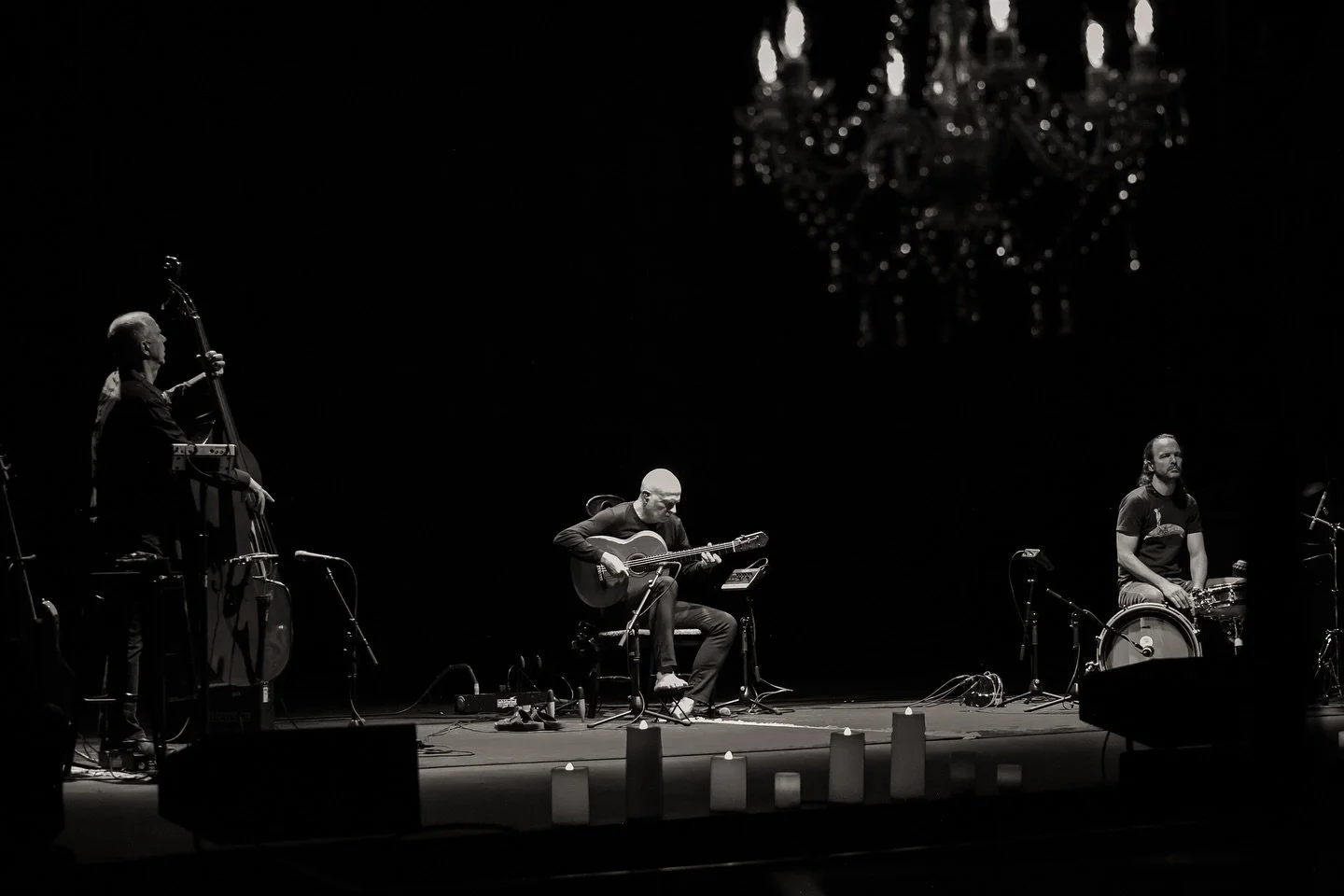 Feel the passion of Nouveau Flamenco as Ottmar Liebert &amp; Luna Negra perform live at The Lincoln on February 28th! 🎸 With five Grammy nominations and a sound that combines jazz, classical, pop, and Latin influences, this is a musical experience y