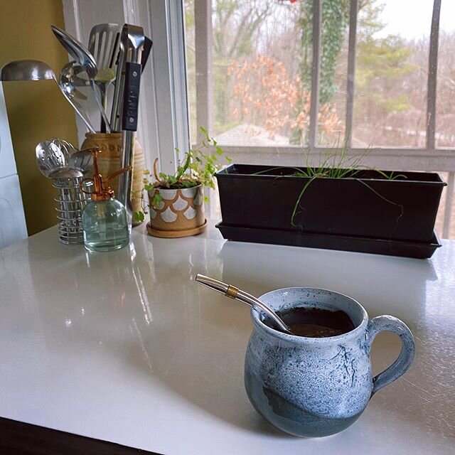 Making some tea in a ✨clean✨ kitchen... pretty gratifying! We would be happy to bring the experience to you! We will clean the clean kitchen, and you prepare the tea 😉