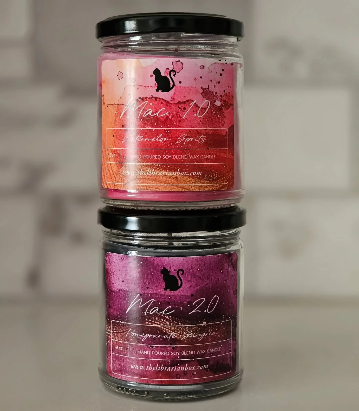 🕯️✨ Double the Light, Double the Magic! ✨🕯️ 

Throughout the Fever Series, Mac embarks on a thrilling journey, discovering her Sidh-seer powers and navigating the enchanting yet perilous world of the Fae. 

We wanted to capture her essence in candl