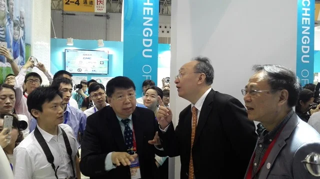 Professor Qiyuan Ma, CEO of Time Medical Systems Introduced Mobile Diagnostic Imaging System to Governor Yin