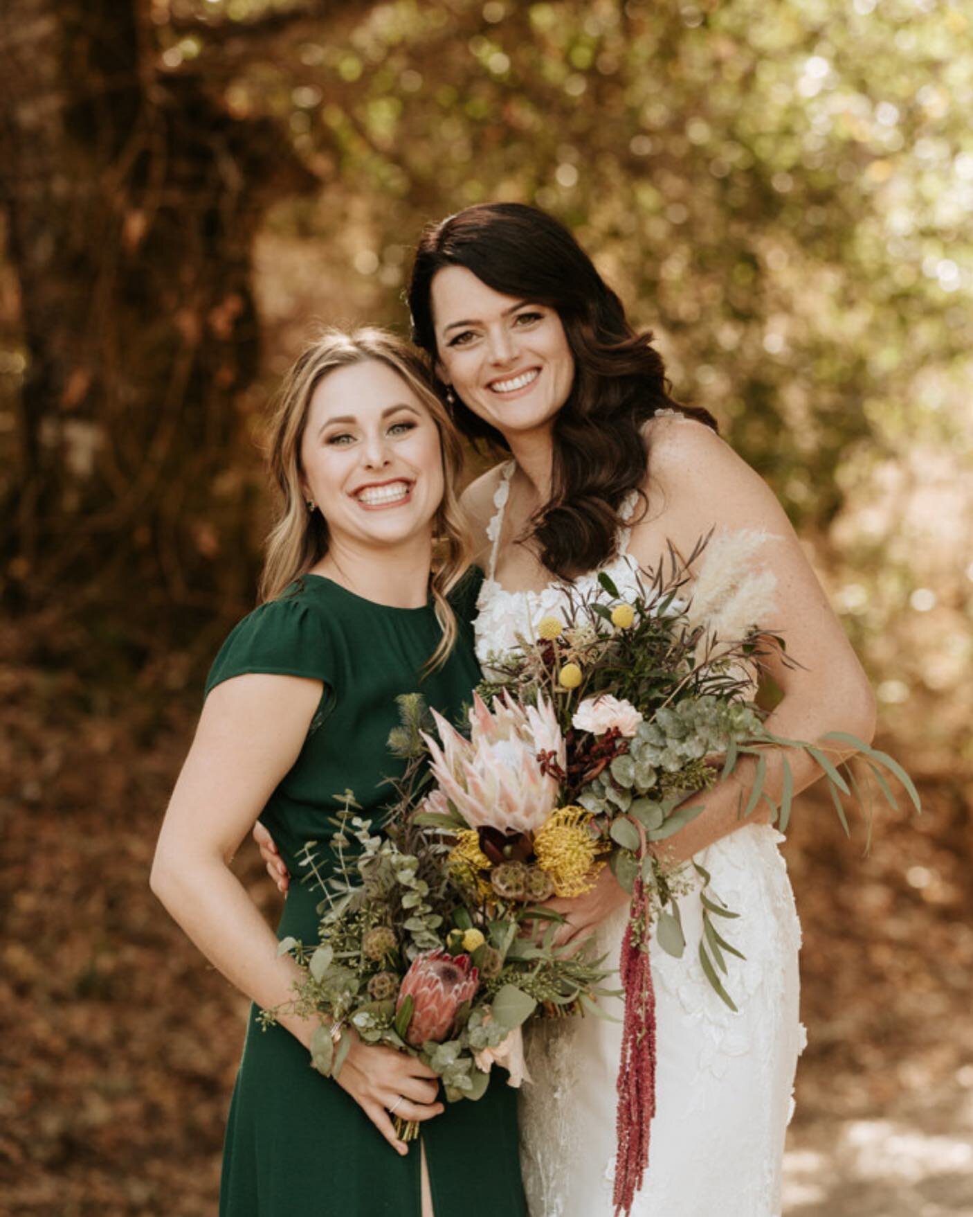 Smiling from ear to ear, is the feeling I get reminiscing over @cjconn89 wedding last October. 

Not only have we&rsquo;ve been friends since middle school, but I was her wedding stylist! Wow 🤩 I truly do LOVE when my &ldquo;work&rdquo; is to style 