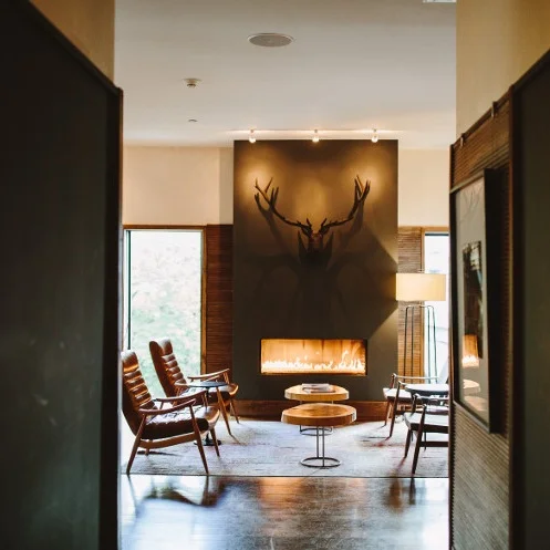 Roundhouse-Lounge_Pat-Furey.jpg
