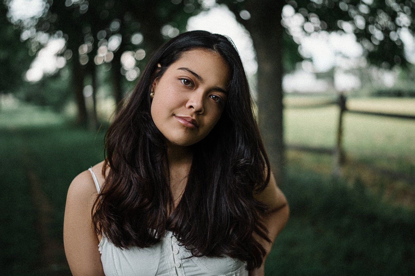 Karina 📷🍻
#justsomephotosandbeer #AvailableLight #AvailableLightPortraits #NaturalLightPortraits #SoftLightPortraits #EmotivePortraits #PortraitPerfection #StorytellingPortraits #SoulfulMoments #TruePortraits #KoblenzPhotographer #KoblenzPortraits 