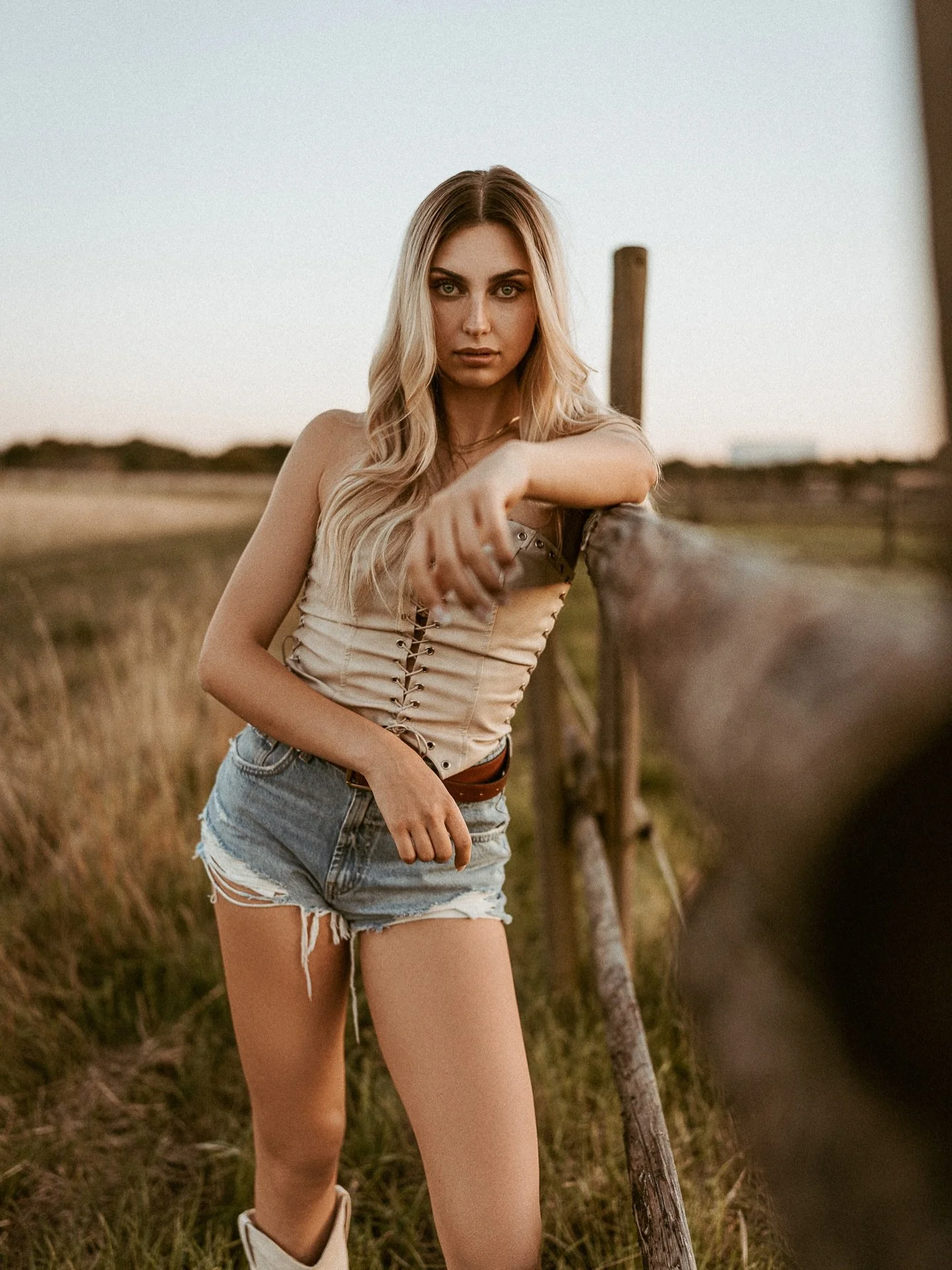 Olivia 📷🍻
#justsomephotosandbeer #PortraitPhotography #AvailableLightPhotography #NaturalLightPortrait #PortraitLovers PortraitMood FaceOfTheDay AuthenticPortraits MoodyPortraits CreativePortraits PortraitVision PortraitVibes InstaPortrait KoblenzP