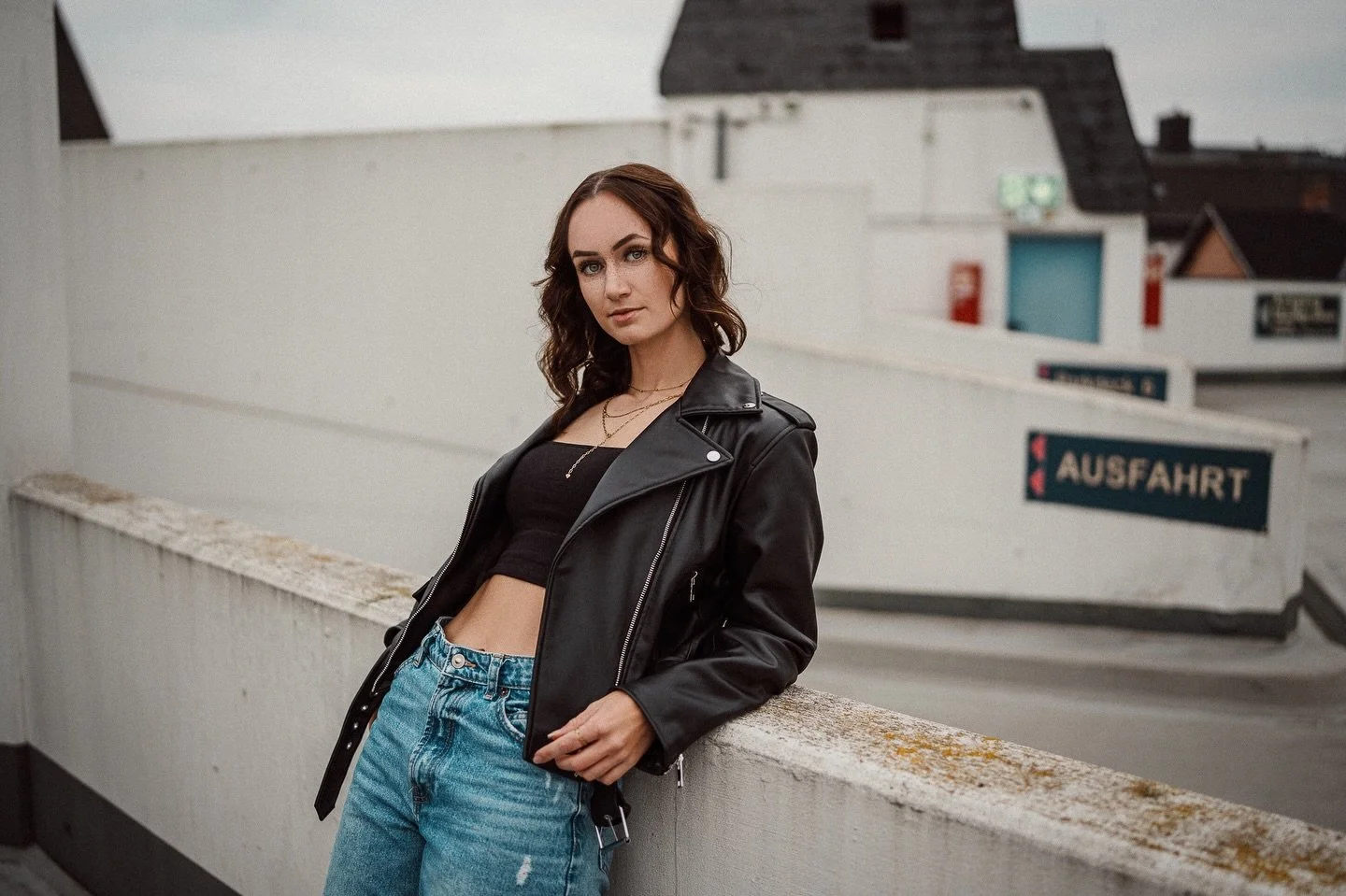 Celine 📷🍻
#justsomephotosandbeer #PortraitPhotography #AvailableLightPhotography #NaturalLightPortrait #PortraitLovers PortraitMood FaceOfTheDay AuthenticPortraits MoodyPortraits CreativePortraits PortraitVision PortraitVibes InstaPortrait KoblenzP