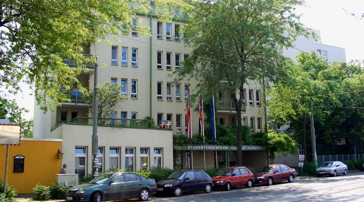 donaufelder_strasse_aussen.jpg