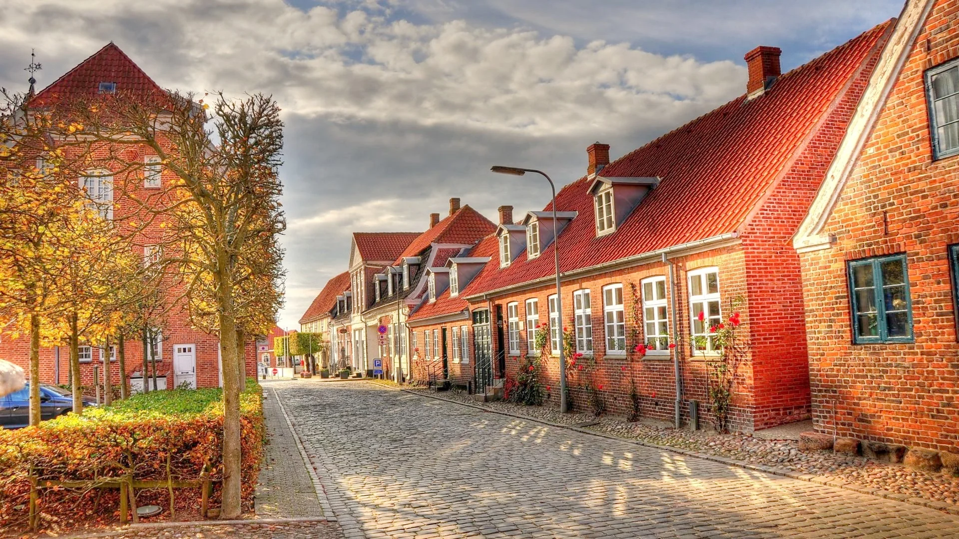 red_brick_houses_on_a_cobblestone_street_hdr.jpg