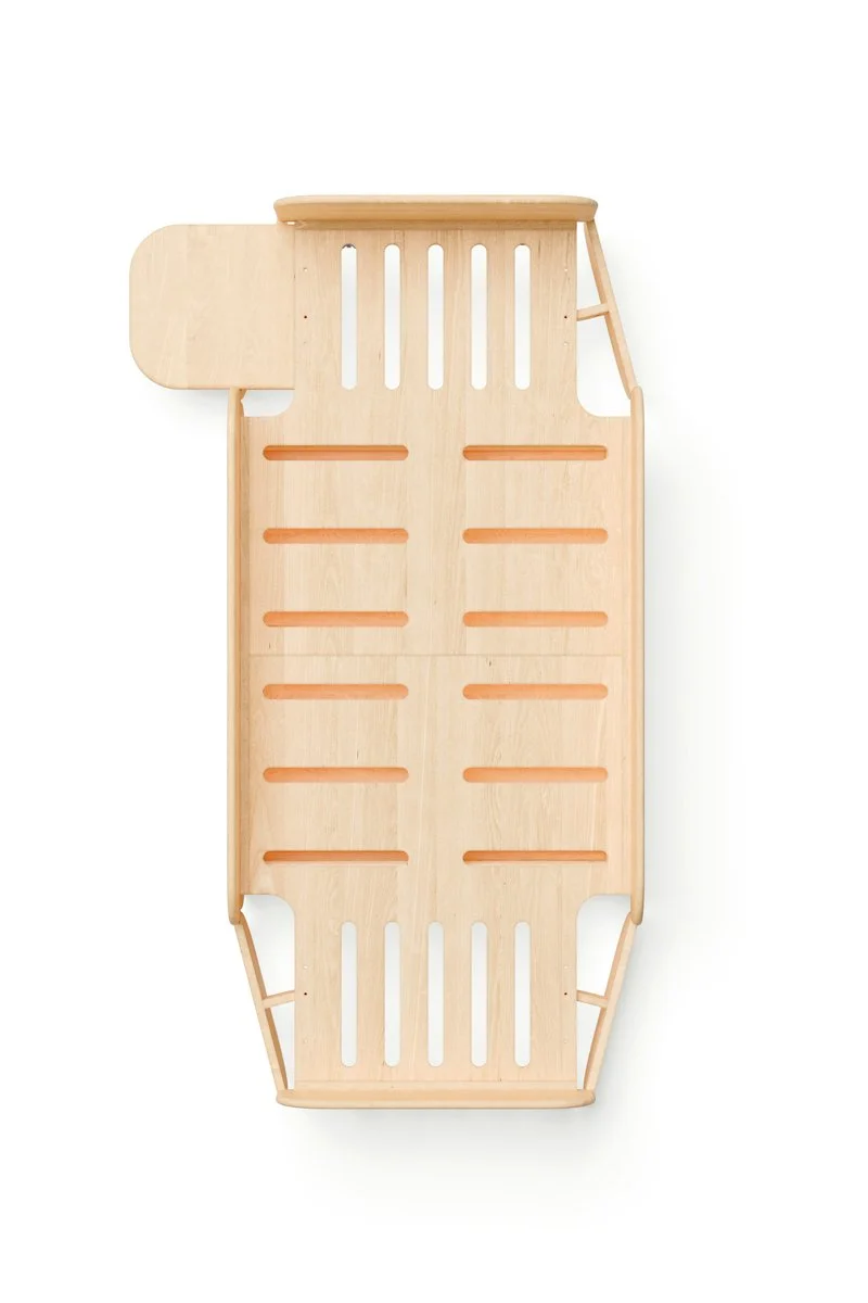  Knock-down design for compact packaging. Easy to assemble and clean.   