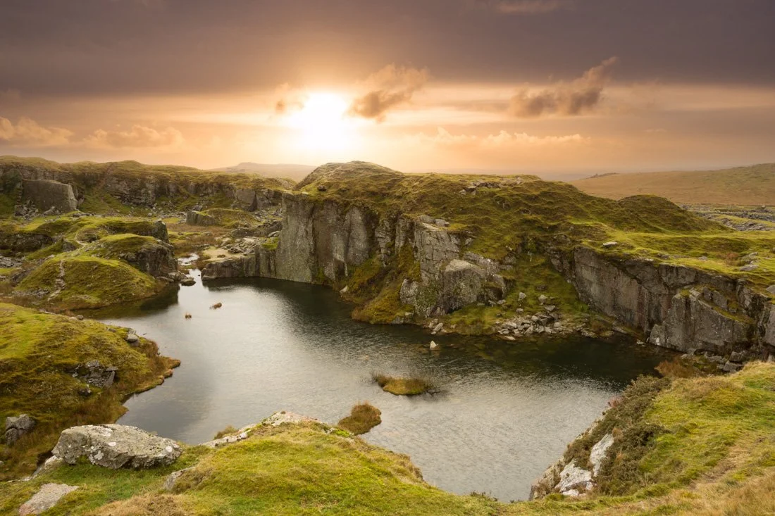 Dartmoor vs the Devon Coast – Where Should You Stay for a Romantic Break?