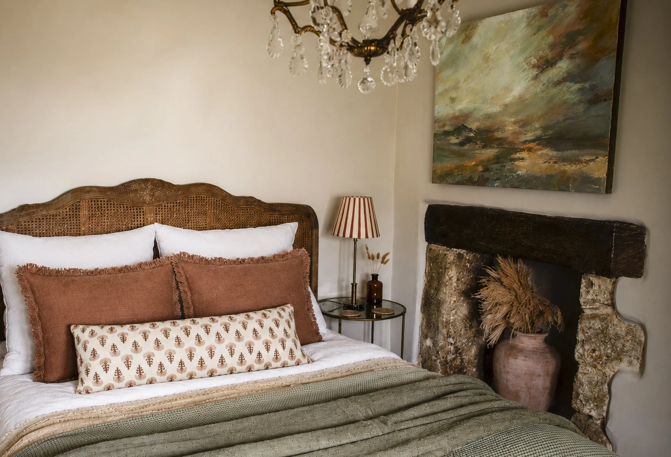 bedroom1-1.jpg