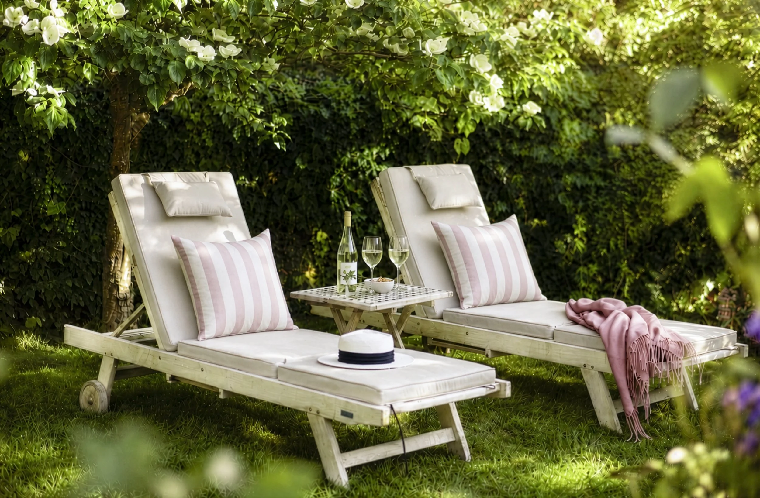 Garden loungers.jpg