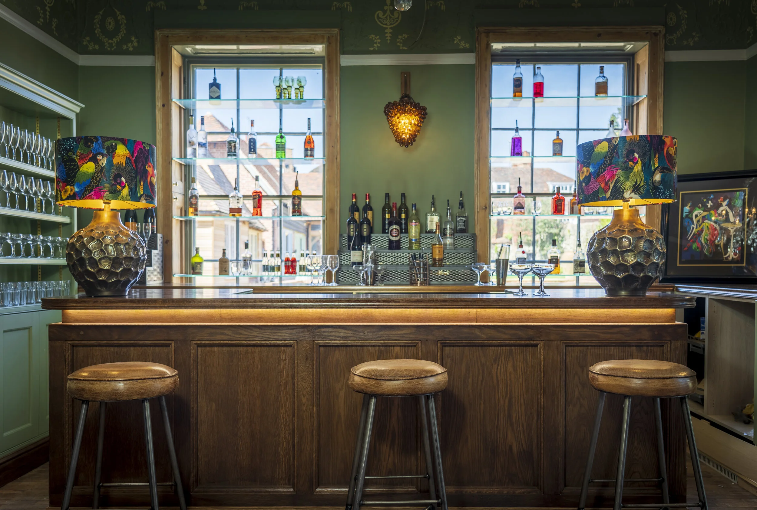 The Vines Boutique Hotel & Restaurant In the heart of Rochester