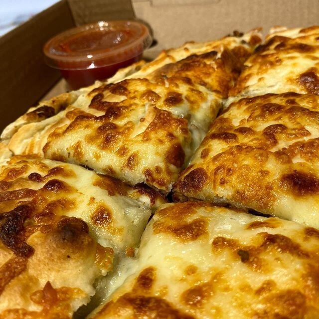 It&rsquo;s a steak and cheese calzone kind of day. ⚠️ Stay safe everyone! If you&rsquo;re hungry give us a call 978-871-2111 we are ready 🧑🏻&zwj;🍳👨🏻&zwj;🍳👩🏼&zwj;🍳 with curbside pickup! #covid_19 #covıd19 #coronavirus #community #local #resta