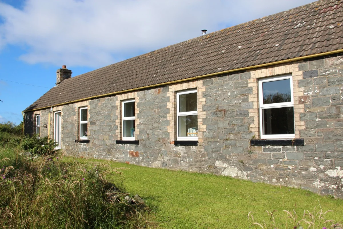 Burnside holiday cottage to let Galloway, overlooks large garden.jpg