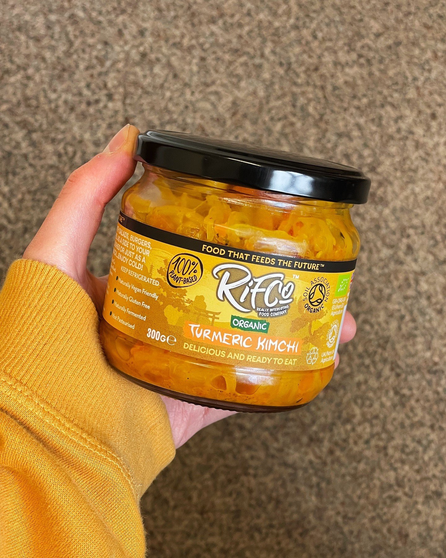 Why turmeric? 

Turmeric contains a pigment called curcumin, which brings the bright colour as well as a range of health benefits, ranging from antimicrobial, anti-inflammatory and antioxidant effects.

By fermenting the turmeric in our Kimchi, it is