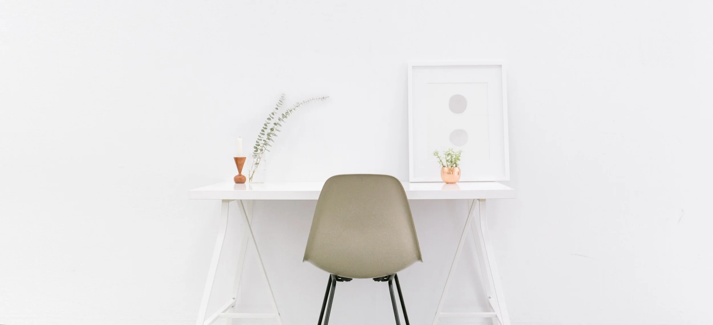 bench-accounting-49909-unsplash.jpg