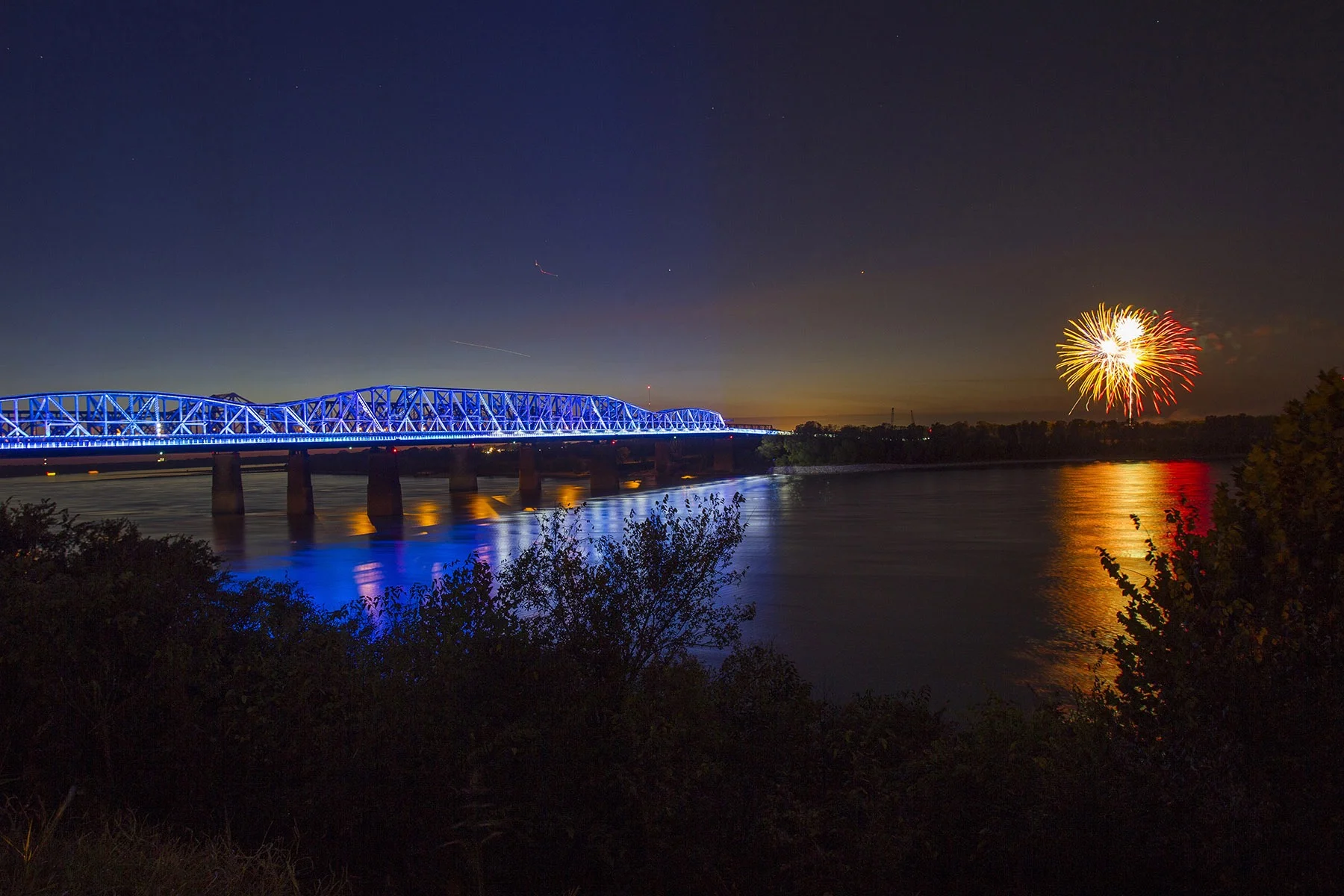 Big River Crossing, the countryís longest public active rail/bicycle/pedestrian bridge, connects Main Street to Main Street, a 10-mile multi-modal corridor combining attractions in West Memphis and Memphis.