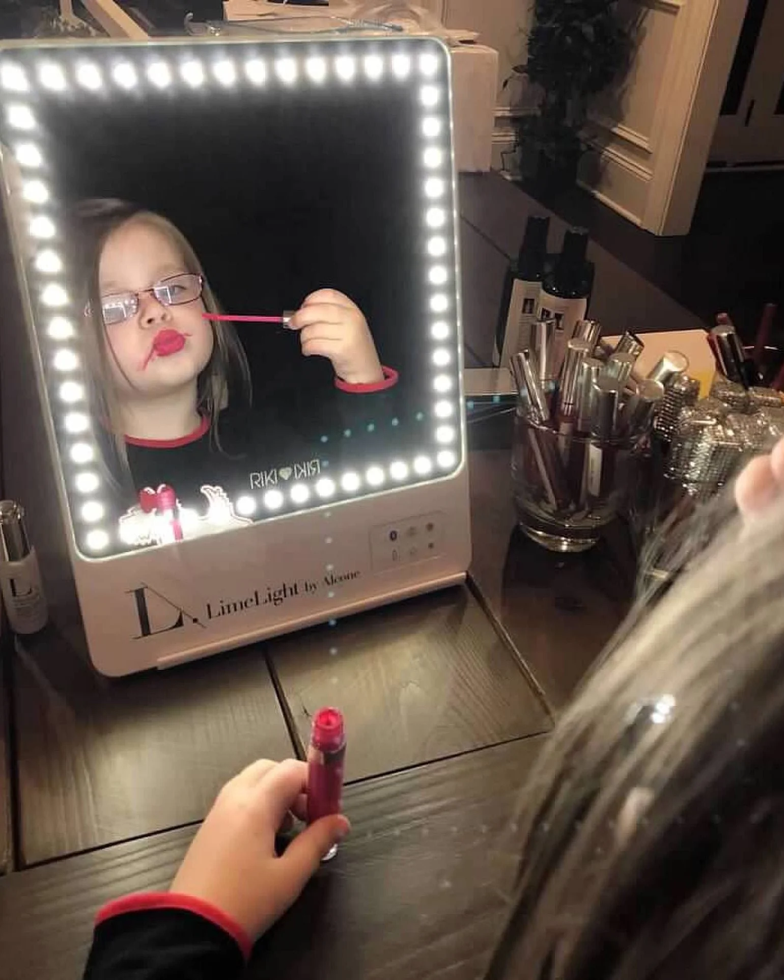 One of my fav photos from the past.💕

The Riki mirror has been a staple in this house for a while now. Let it brighten up your beauty routine this holiday season and beyond&hellip;ON SALE NOW (20% off)!

And if it&rsquo;s time to refresh your makeup