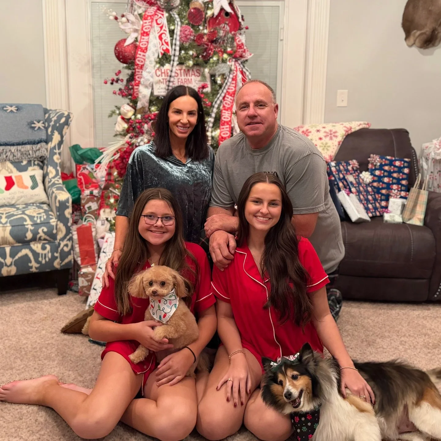 This Christmas felt different&mdash;in the best way. 🤍

We slowed down.
We stayed present.
We enjoyed each other.

Less rushing. More laughing.
Less doing. More being.

Quality time over everything&mdash;these are the moments that matter most. So gr