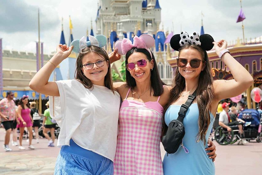A girls trip filled with magic, laughter, and memories we&rsquo;ll cherish forever. My heart is so full. 💕

Thank you @magicboundtravelbyjennifer for another incredible trip!