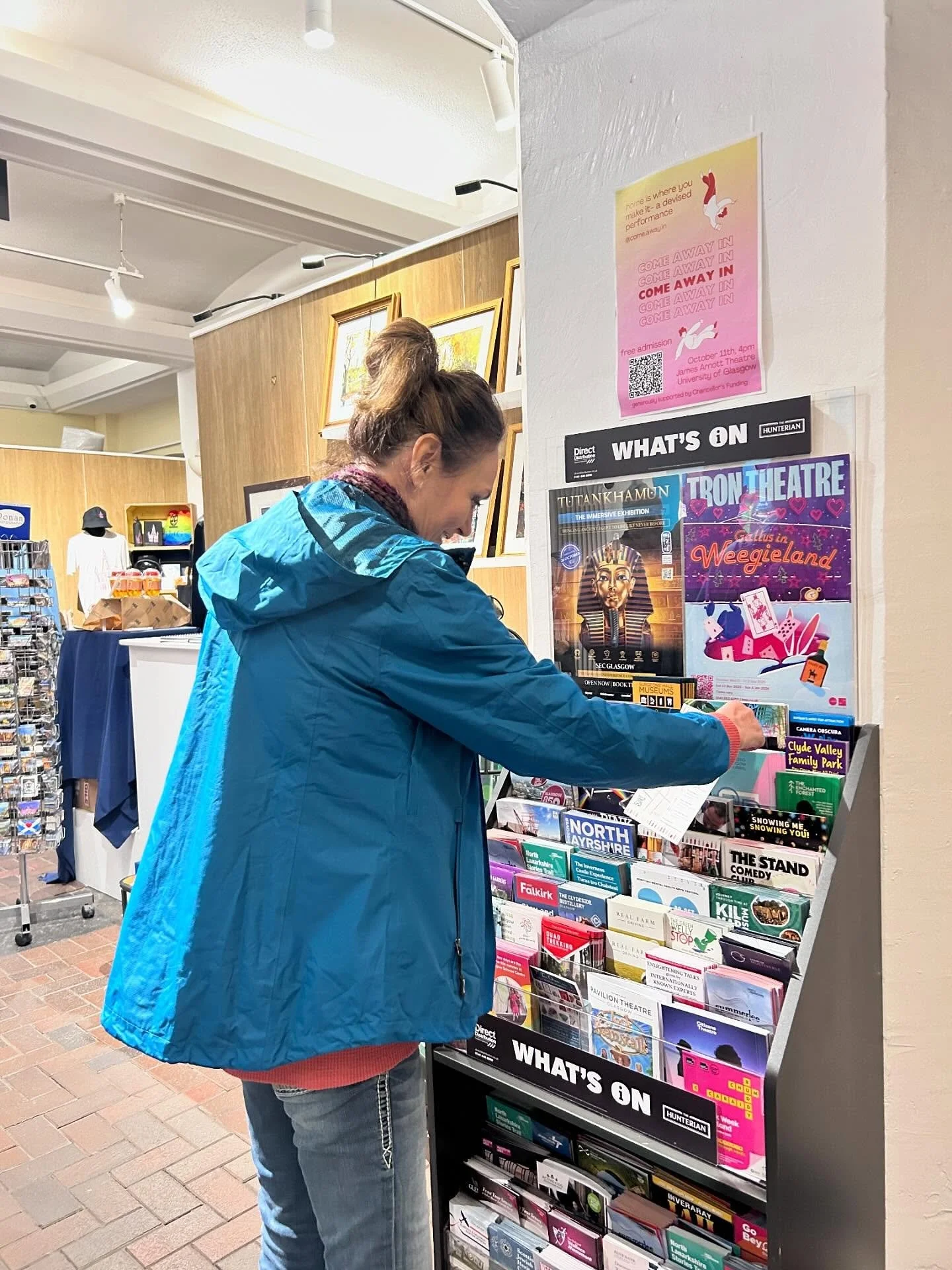 Here’s our leaflet rack at The Hunterian Gallery at the University of Glasgow 🏛️ 
We keep it regularly stocked so visitors can pick up the latest leaflets and see what’s happening across the city while exploring this iconic Glasgow spot