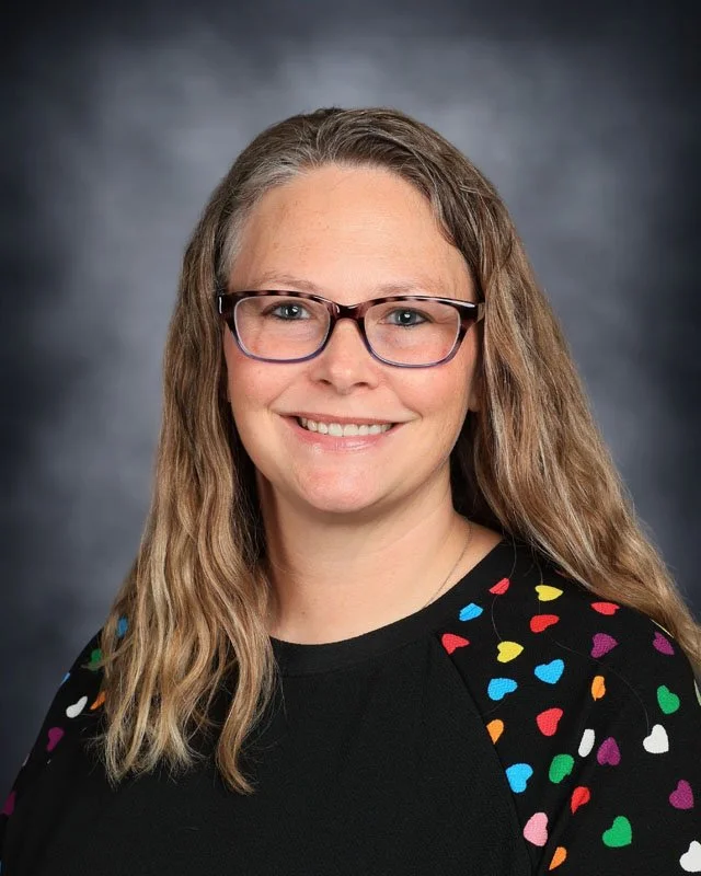 Mrs. Laura Lundquist