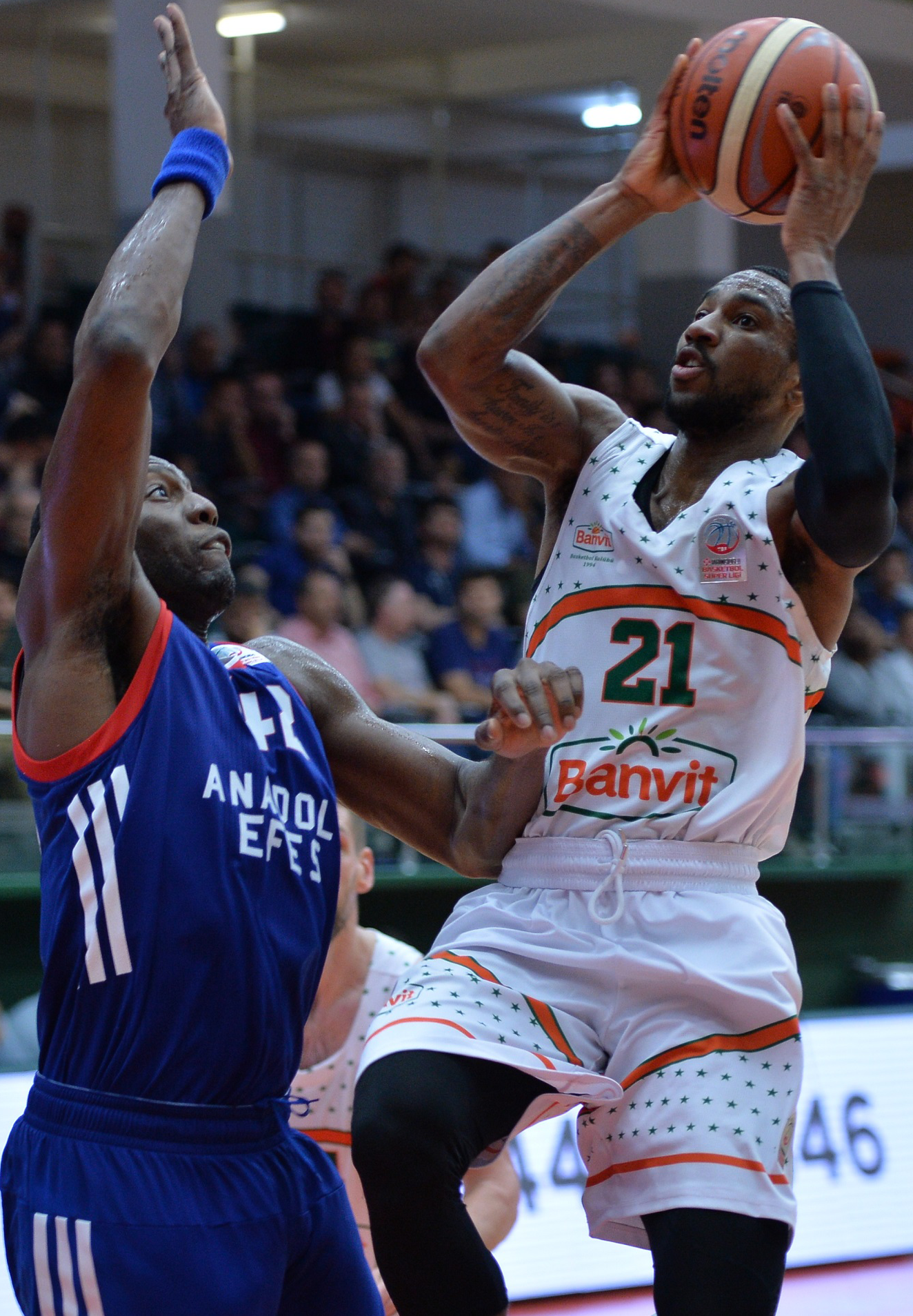 Tony_Taylor_Banvit_Shooting_v1.png