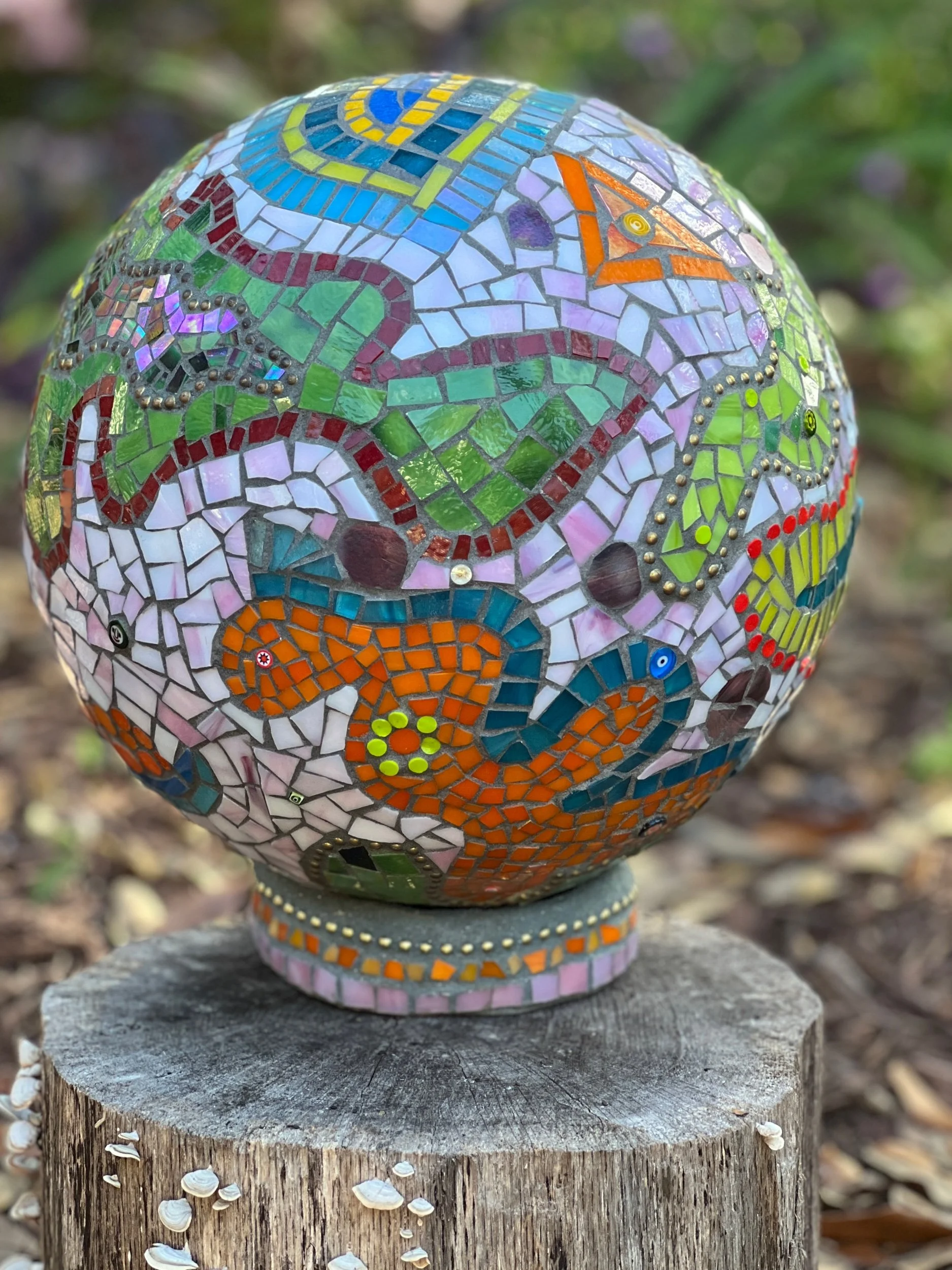 Islands & Pods Garden Globe (Copy)