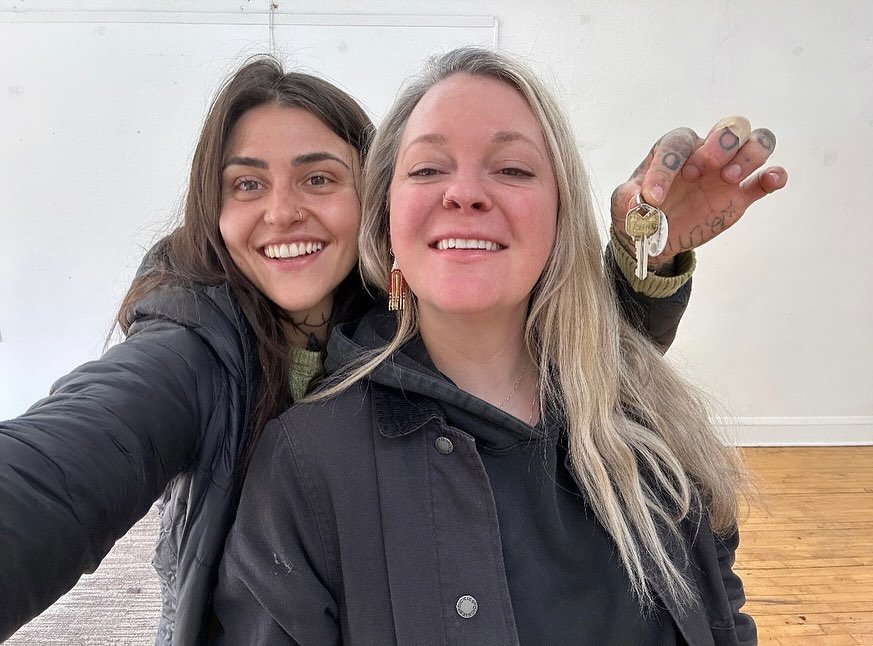 Hey y&rsquo;all!

2025 has already proven to be a year defined by transition for me&hellip; so, I&rsquo;m super excited to announce that @taylordeestattoos and I are opening up a new shop in Minneapolis! In the meantime, ya can catch me zappin with m
