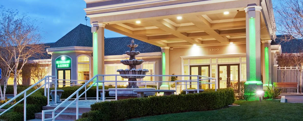 holiday-inn-redding.jpg