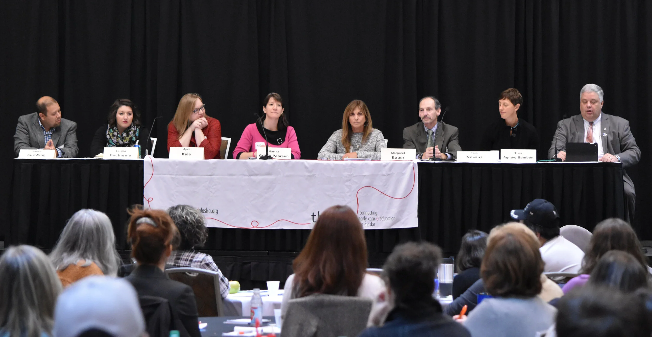 A panel discussion from the 2017 thread summit (Photo courtesy of thread).