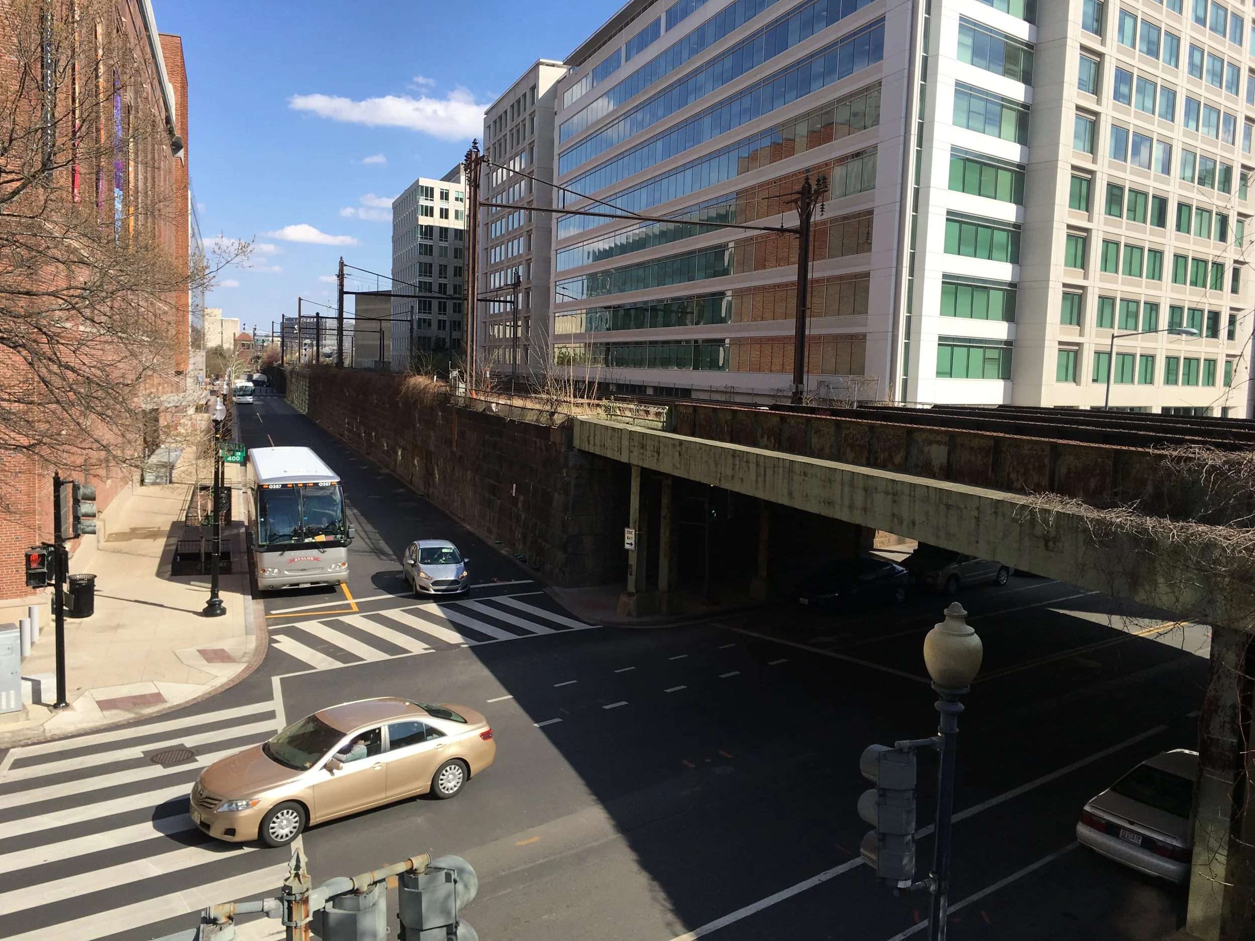 The elevated railway forms an imposing wall piercing Southwest Washington. Photo: Elliot Carter